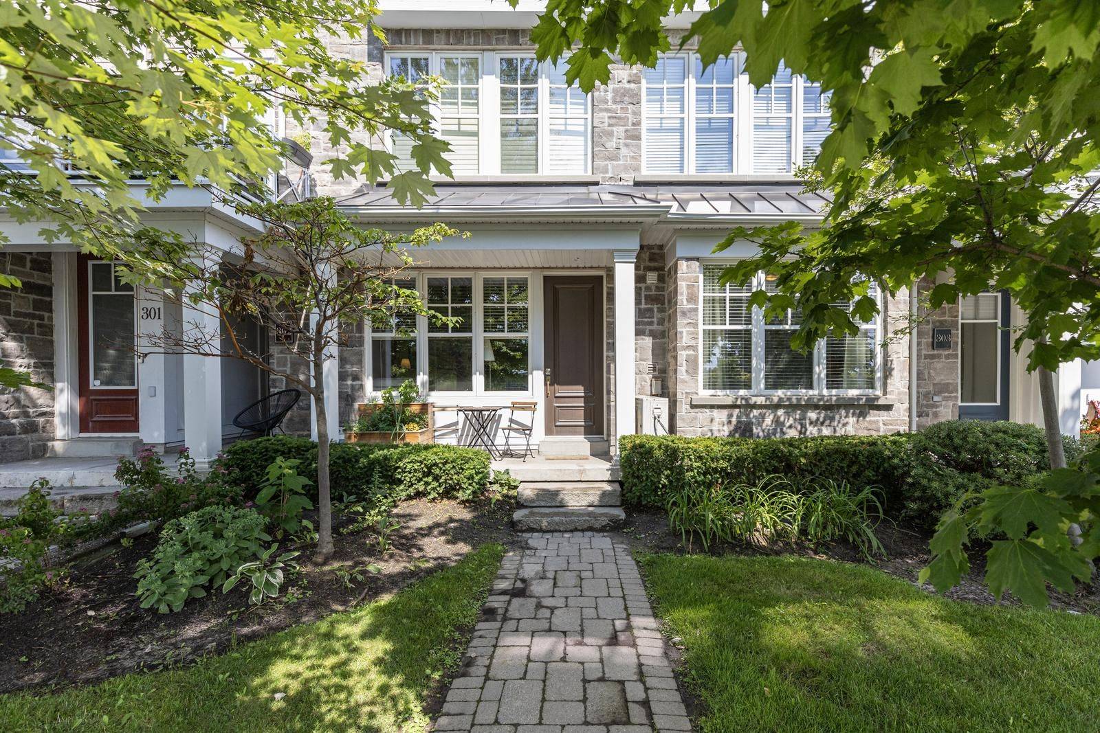 Mississauga, ON L5E 0A2,1437 Lakeshore RD E #300