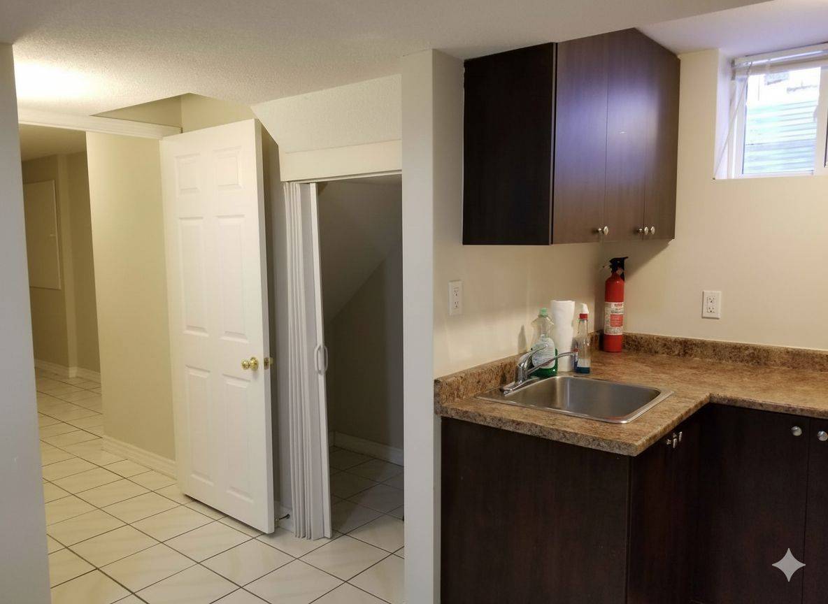 Mississauga, ON L5M 6R1,3974 Freeman TER S