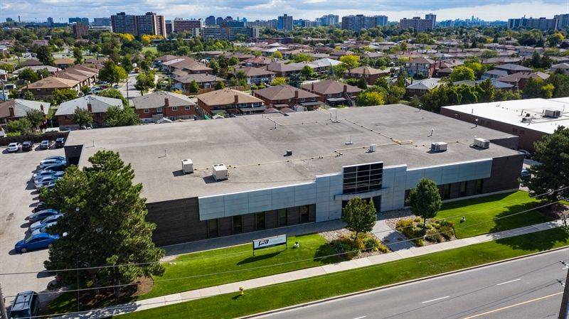 Toronto W05, ON M3N 1Y7,355 Norfinch DR