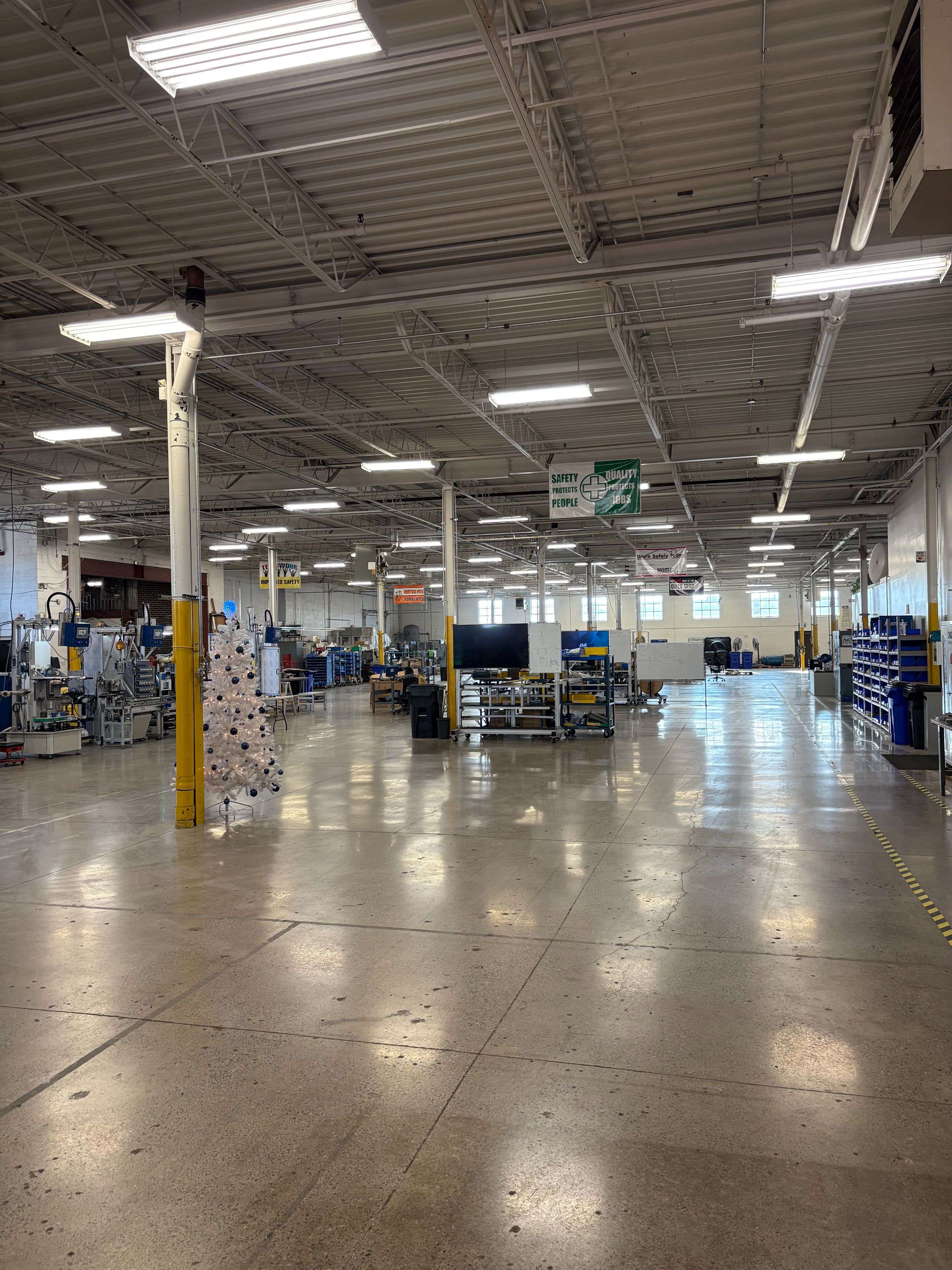 Toronto W05, ON M3N 1Y7,355 Norfinch DR