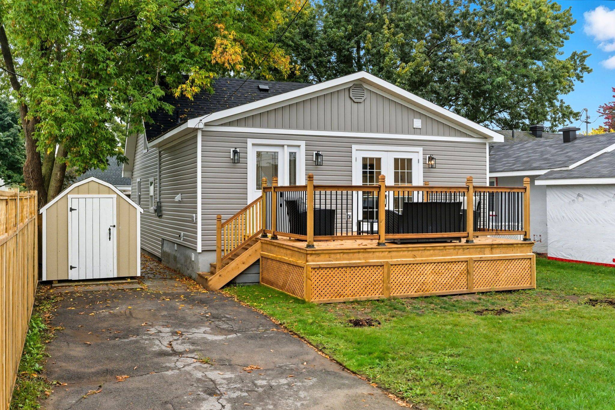 Smiths Falls, ON K7A 3J7,25 Roosevelt DR