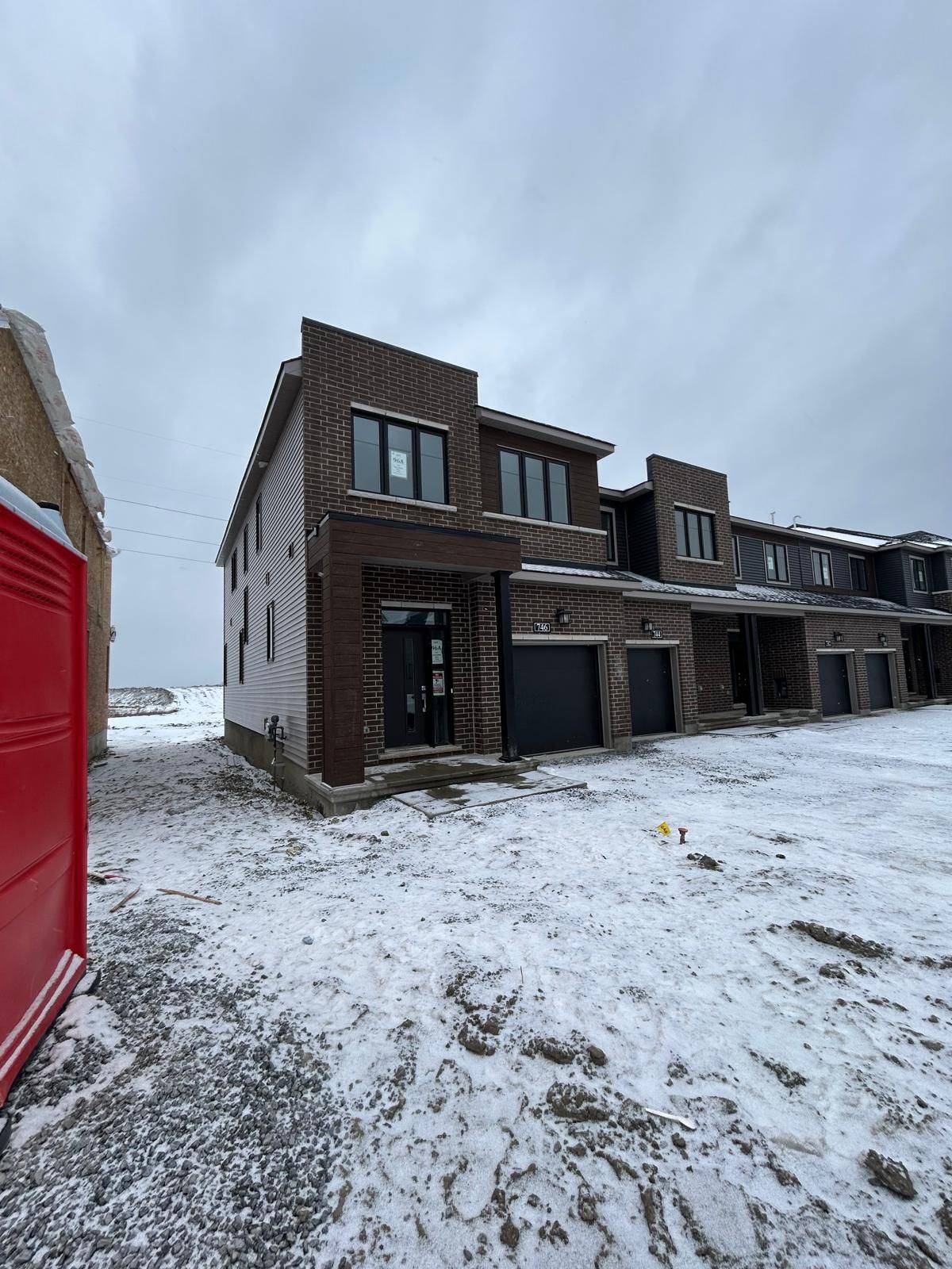 Kanata, ON K2V 0V7,746 Fairline ROW