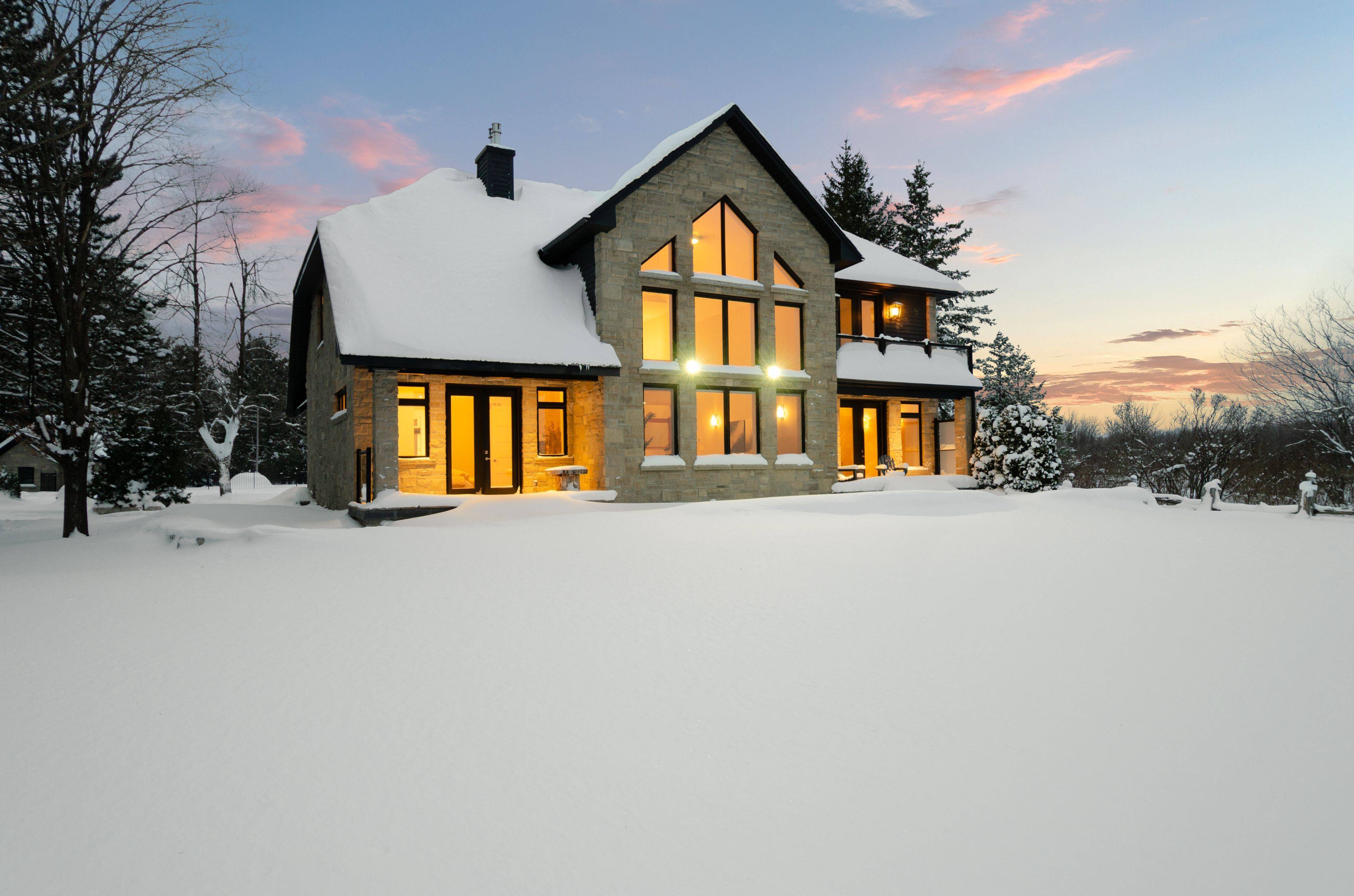 Blue Mountains, ON N0H 2E0,107 Maple LN