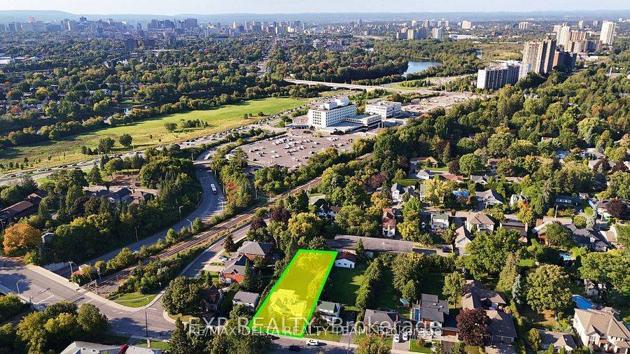 Alta Vista And Area, ON K1H 5M4,149 PLEASANT PARK RD