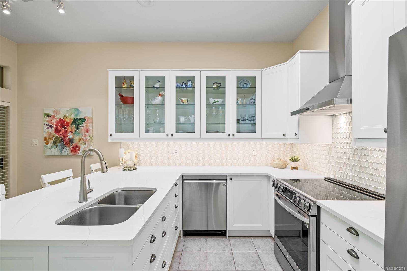 French Creek, BC V9P 2P8,912 Lakes Blvd