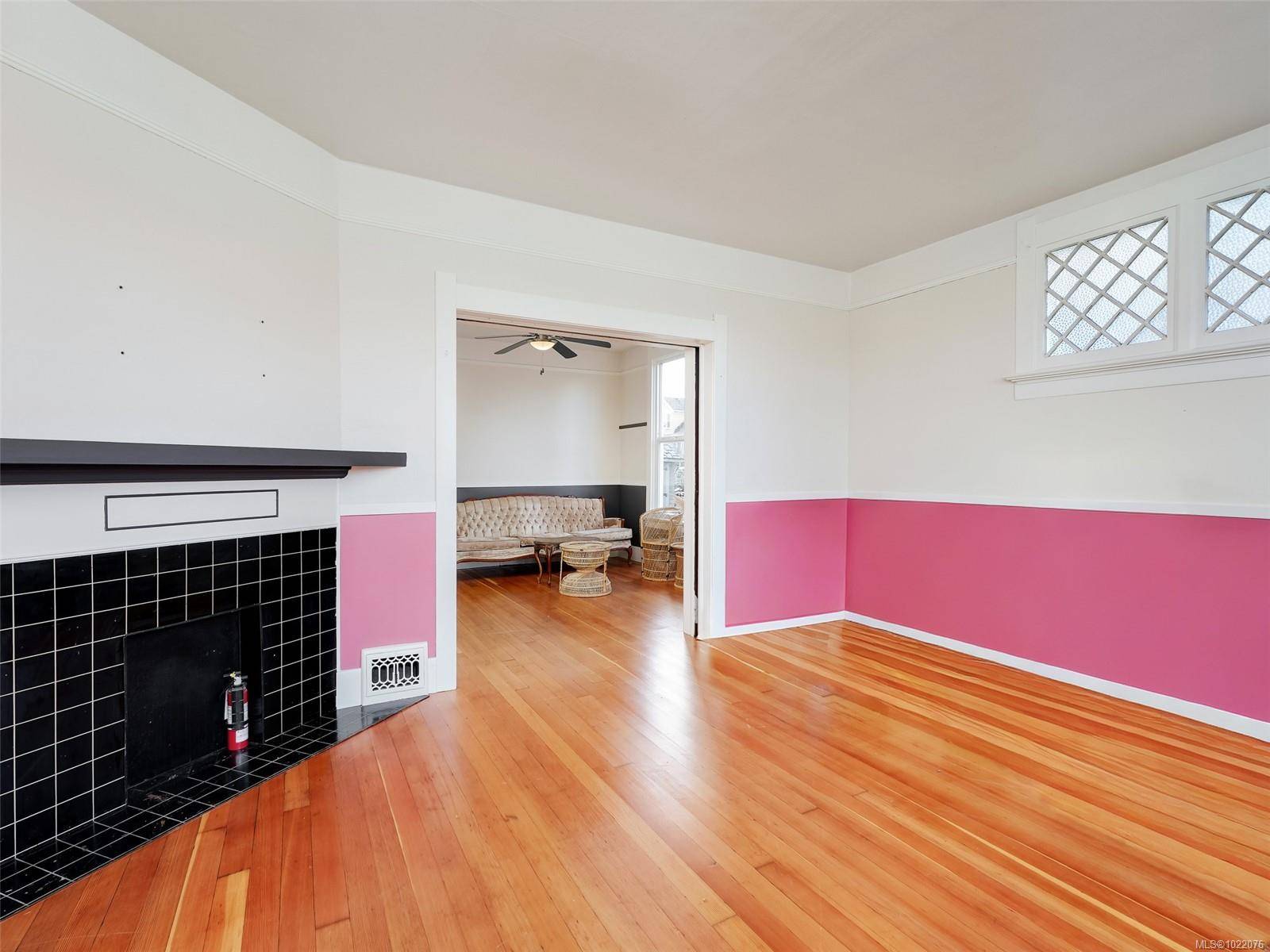 Victoria, BC V8T 1M7,1029 Queens Ave