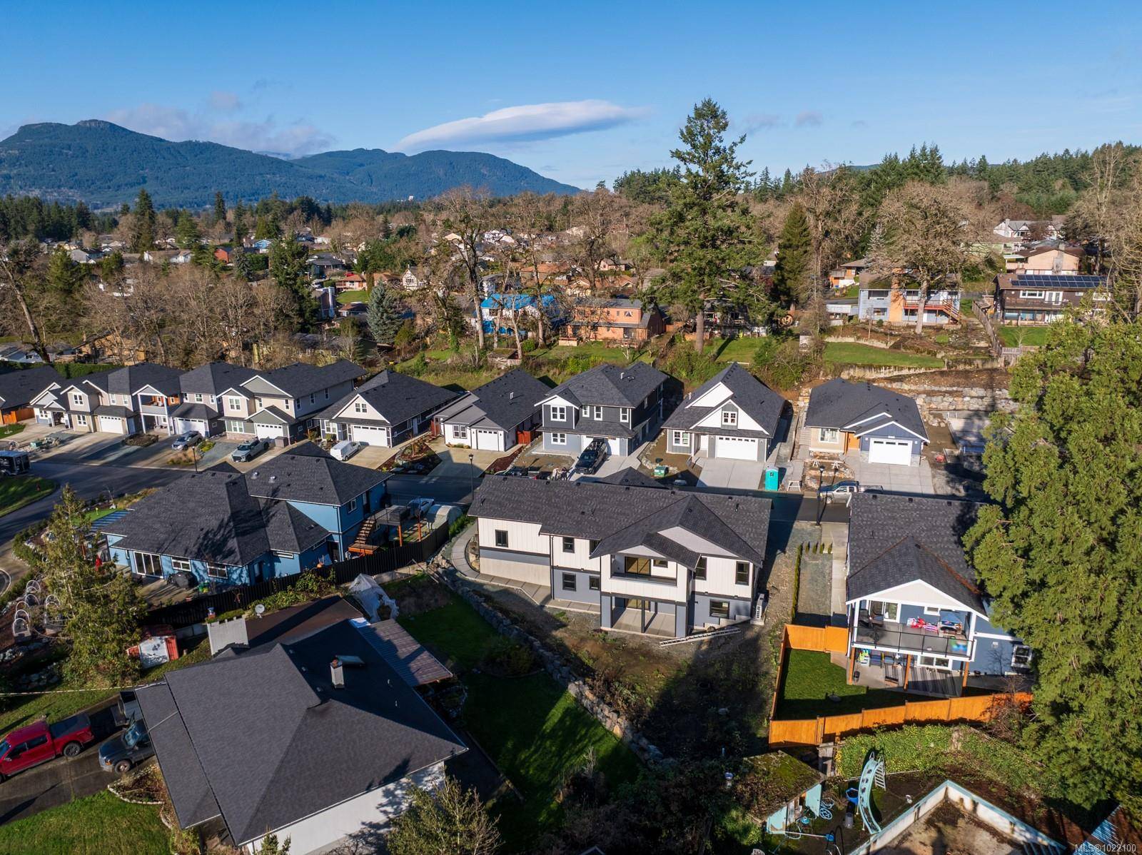 Duncan, BC V9L 0J2,2036 Oakhill Pl