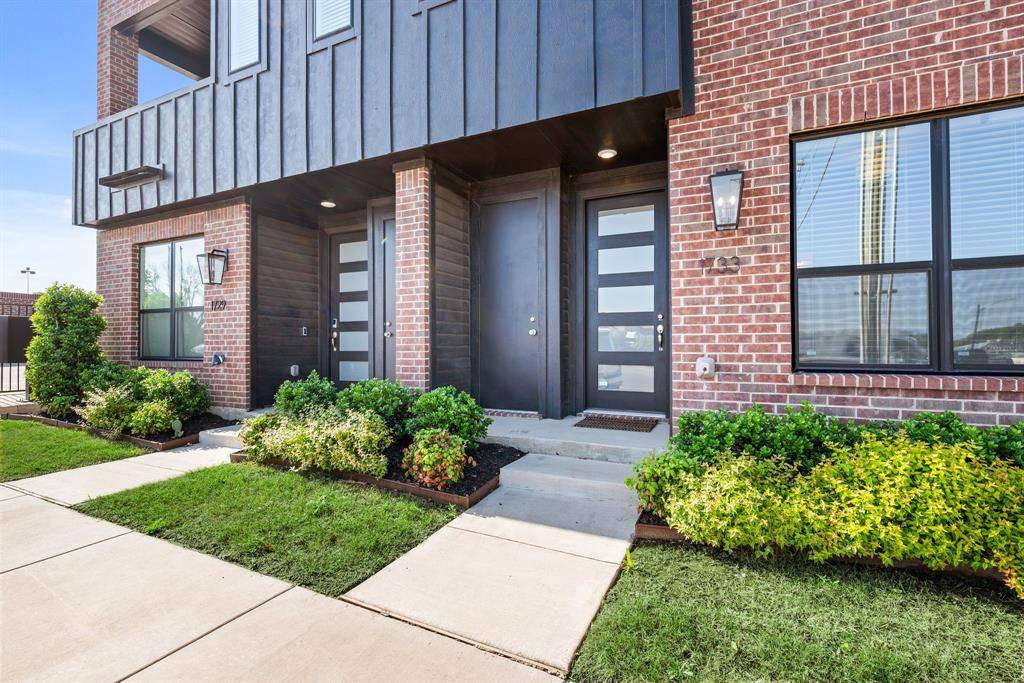 Fort Worth, TX 76110,1733 W Cantey Street