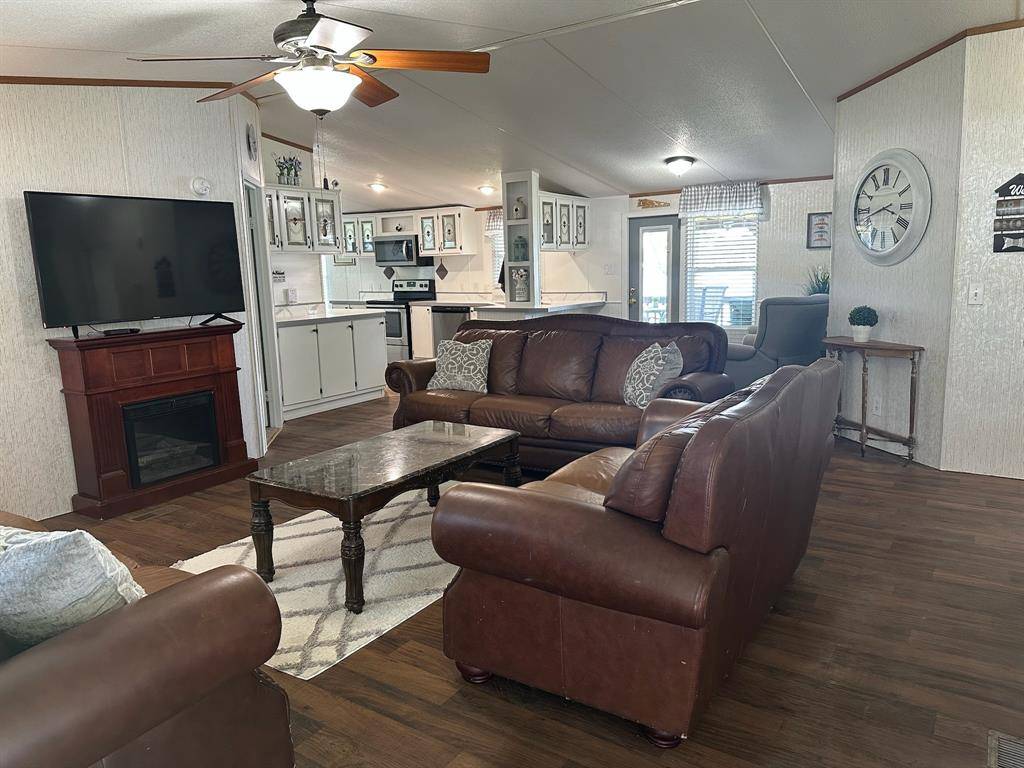 Chandler, TX 75758,21516 Water Ridge Road