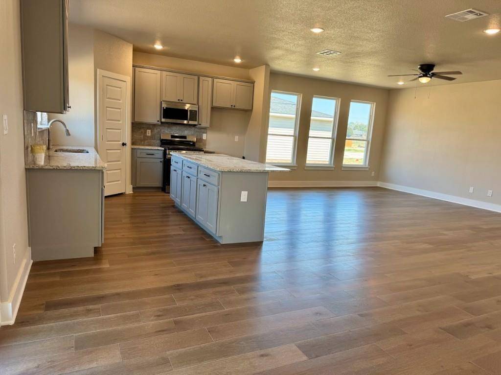 Lindale, TX 75771,15513 Greenhouse Way