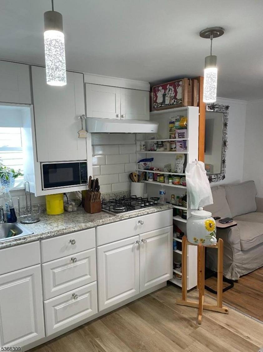 Moonachie Boro, NJ 07074,16 Sale St