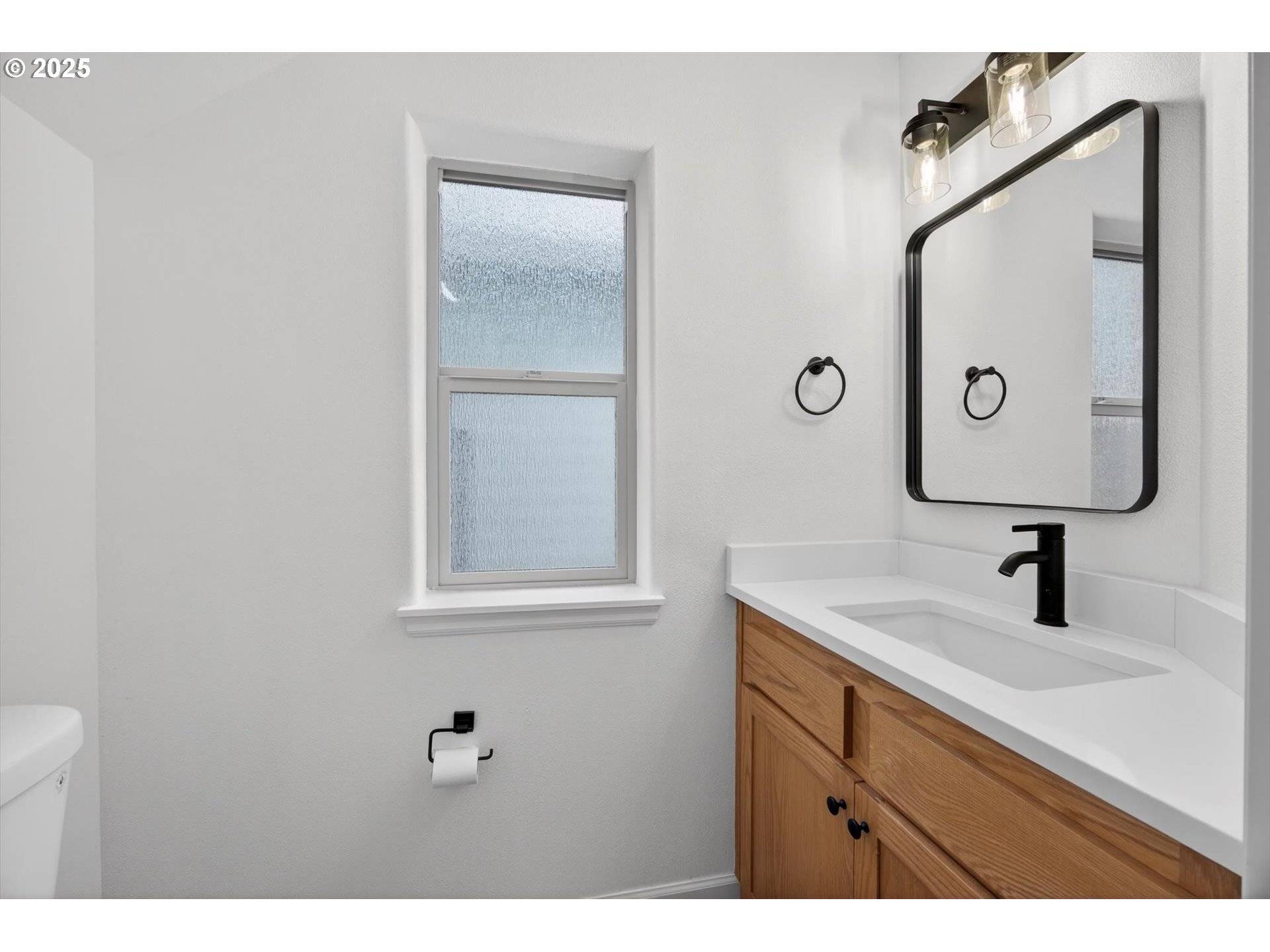 Rainier, OR 97048,808 KING DR