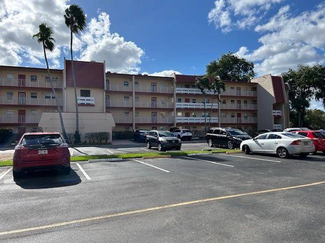 Margate, FL 33063,1000 Country Club Dr #403