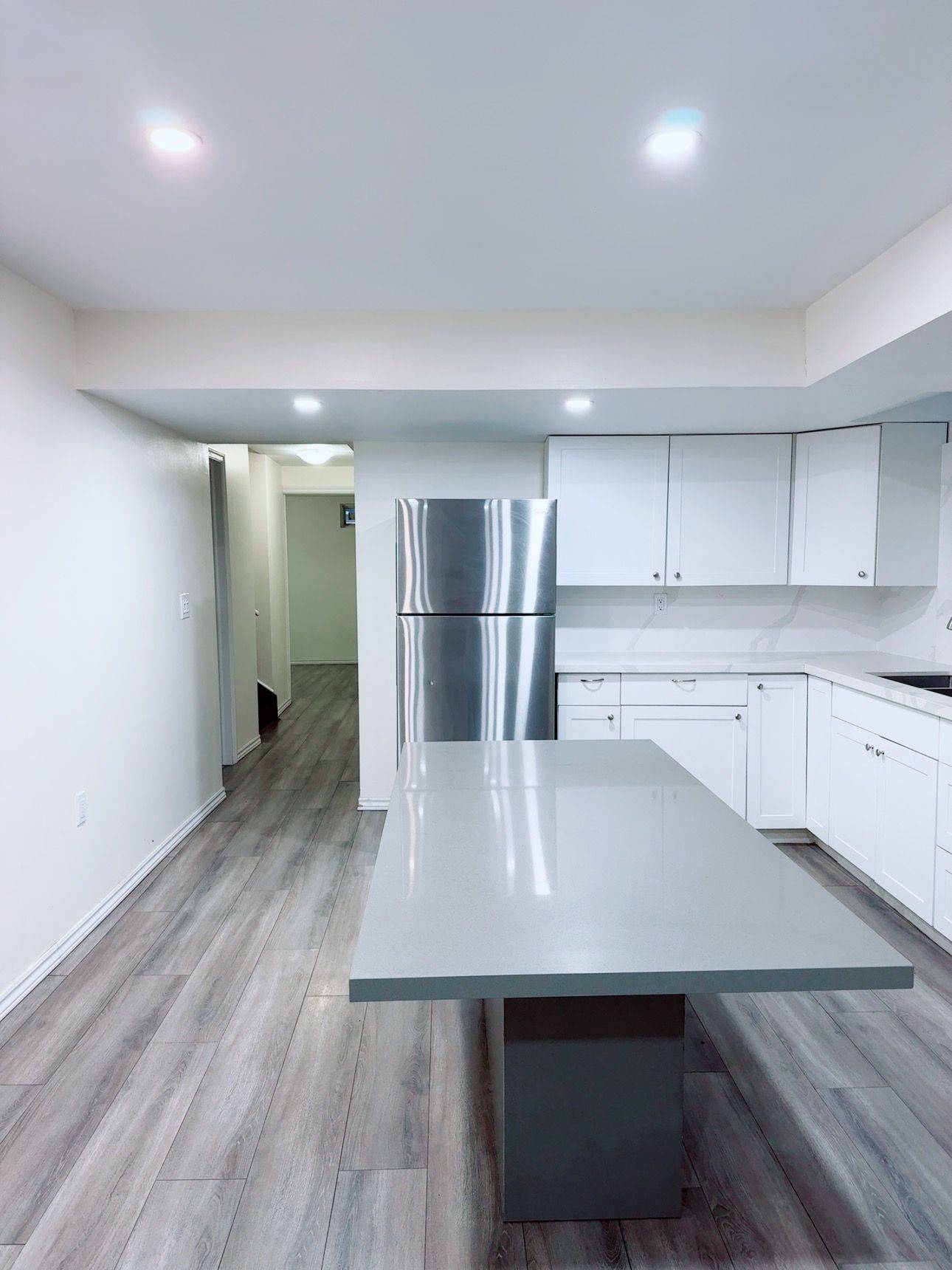 Bradford West Gwillimbury, ON L3Z 4L4,118 Blackwell CRES #Bsmt