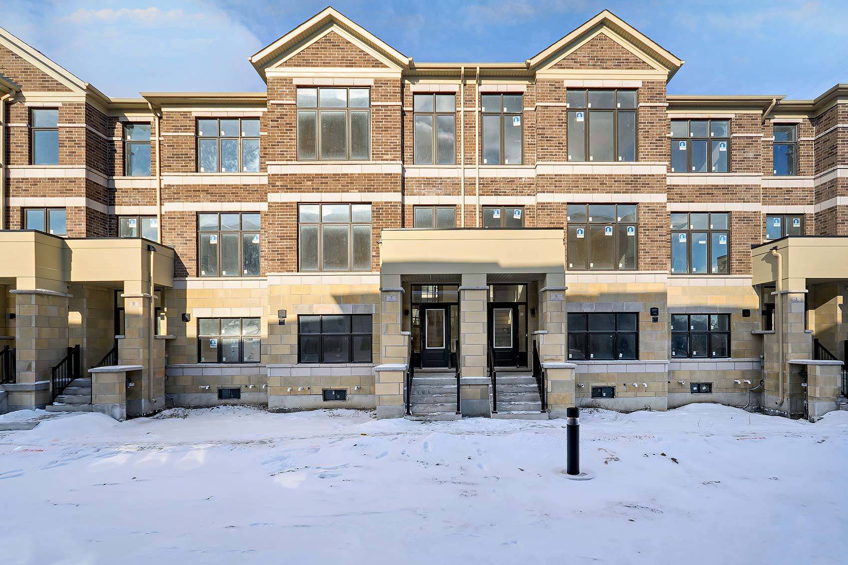 Richmond Hill, ON L4S 1N4,5 Norman Fleming LN