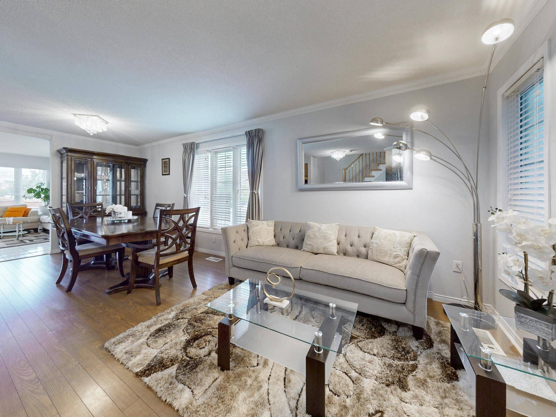 Mississauga, ON L5V 2T6,5998 Gant CRES