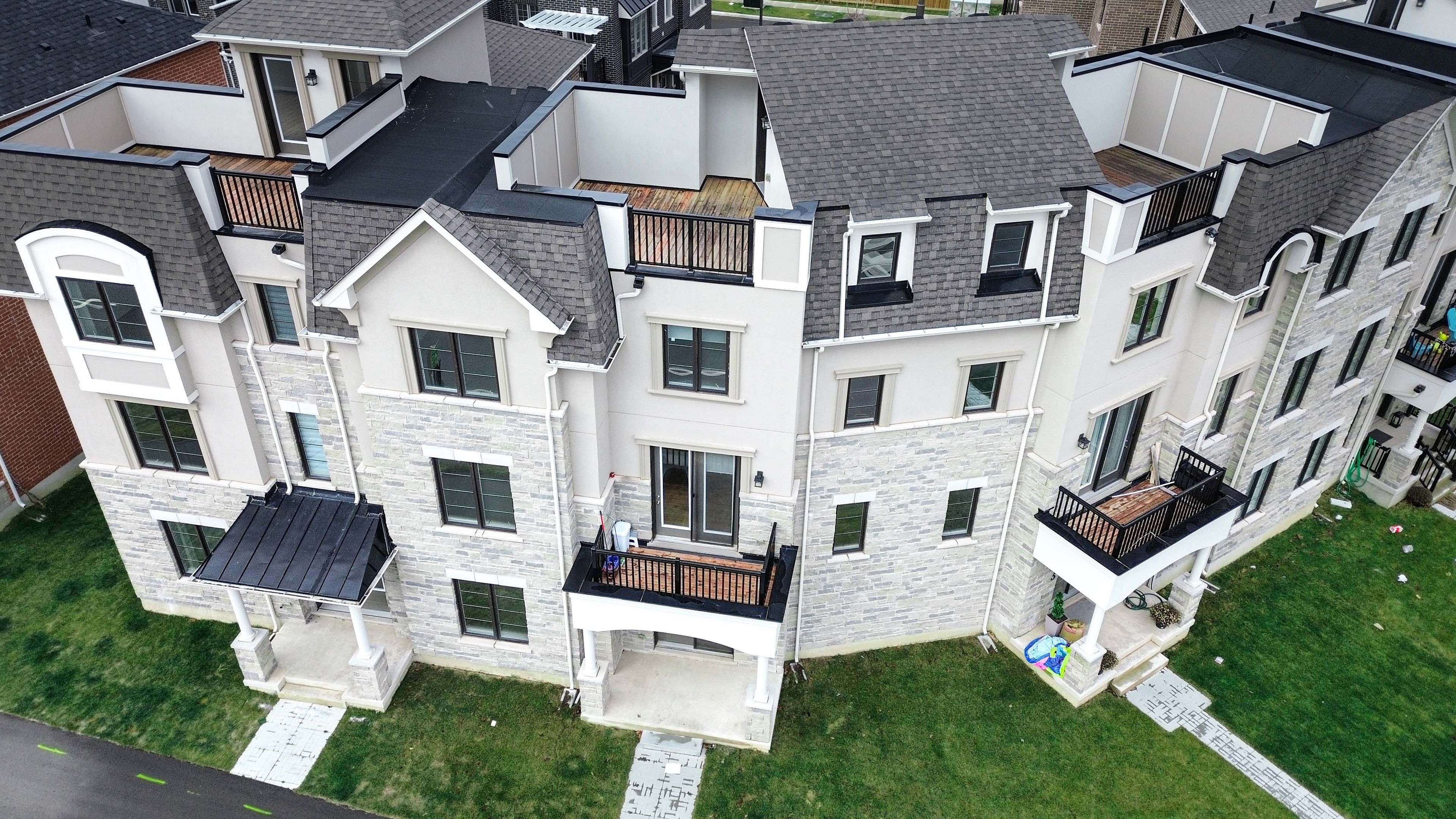 Oakville, ON L6M 5N8,1397 William Halton Pkwy