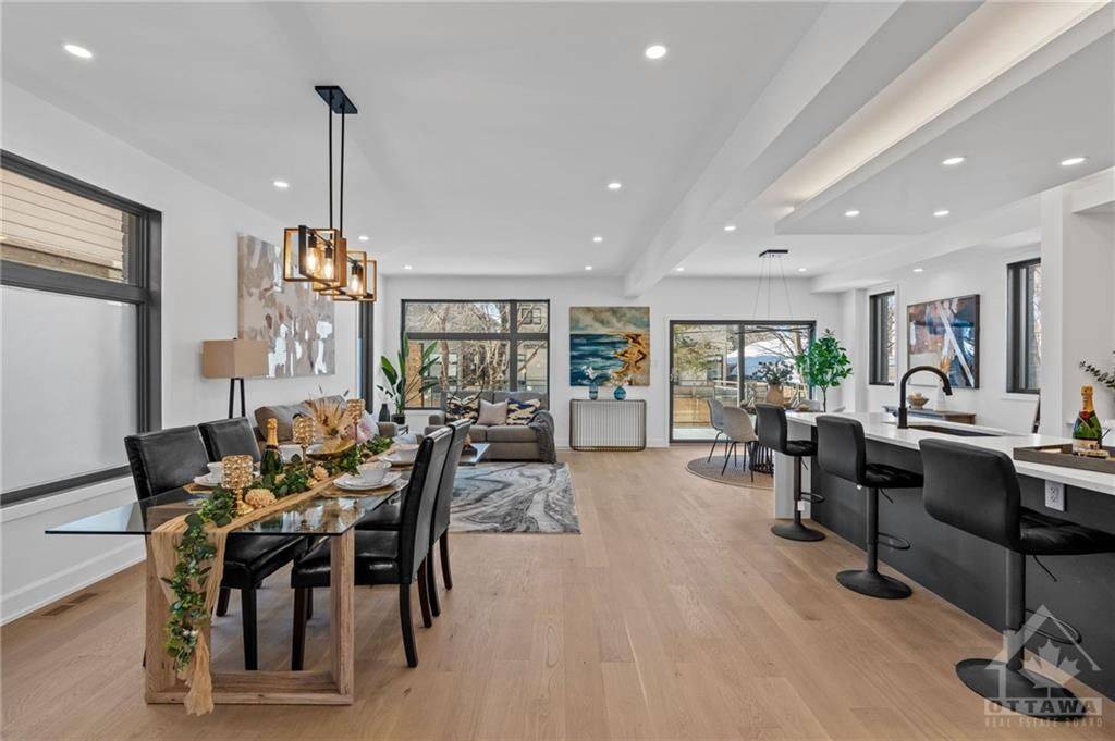 Westboro - Hampton Park, ON K1Z 6E5,628 PARKVIEW RD