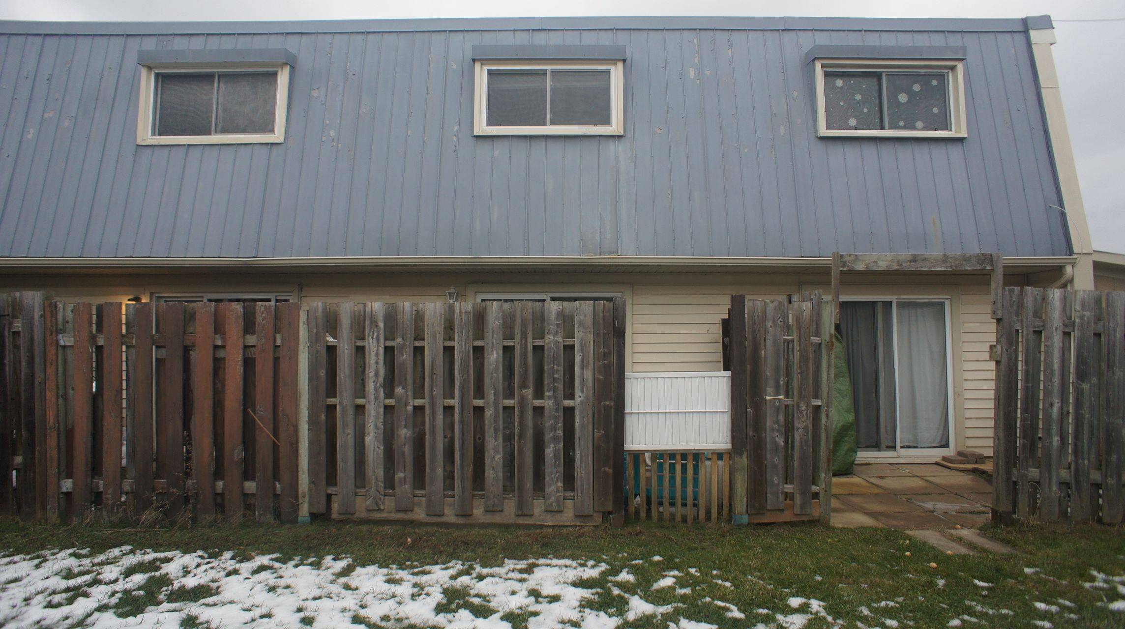 Niagara Falls, ON L2G 6X7,8646 Willoughby DR #16