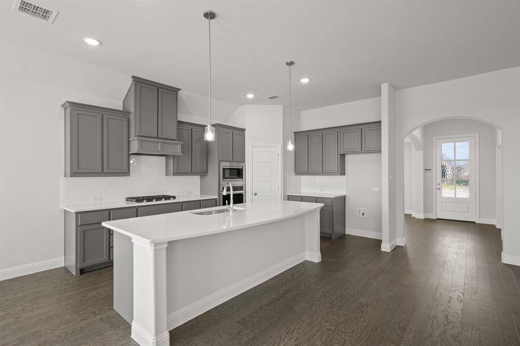 Granbury, TX 76049,369 Paddle Boat Drive