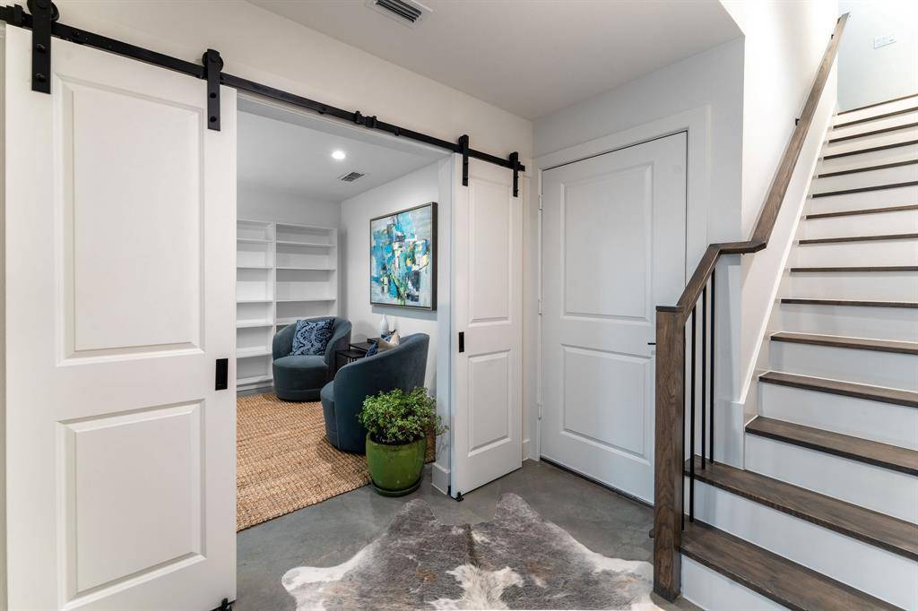 Dallas, TX 75240,13900 Noel Road #202