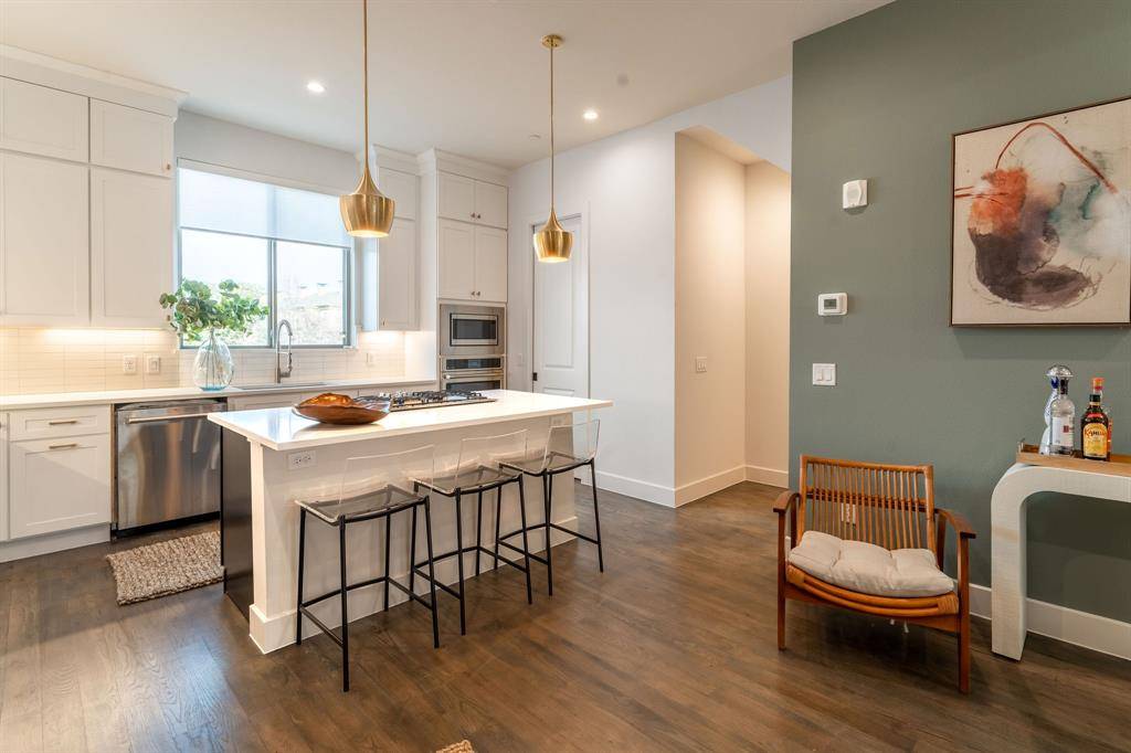 Dallas, TX 75240,13900 Noel Road #202