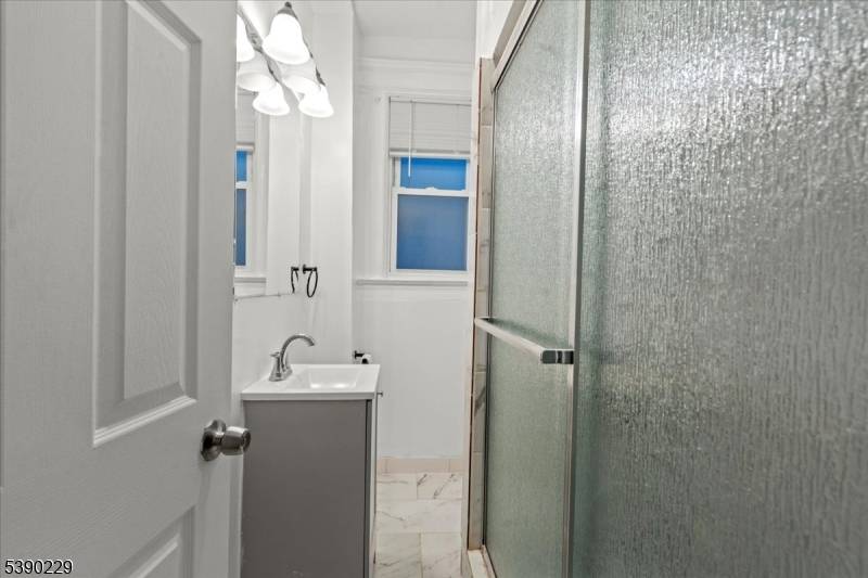 Newark City, NJ 07108,871 S 19Th St