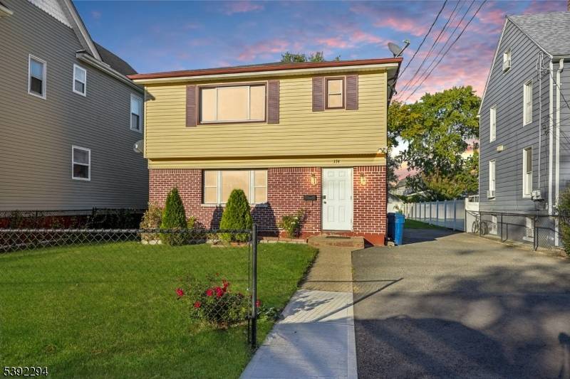 Hackensack City, NJ 07601,174 Clay St