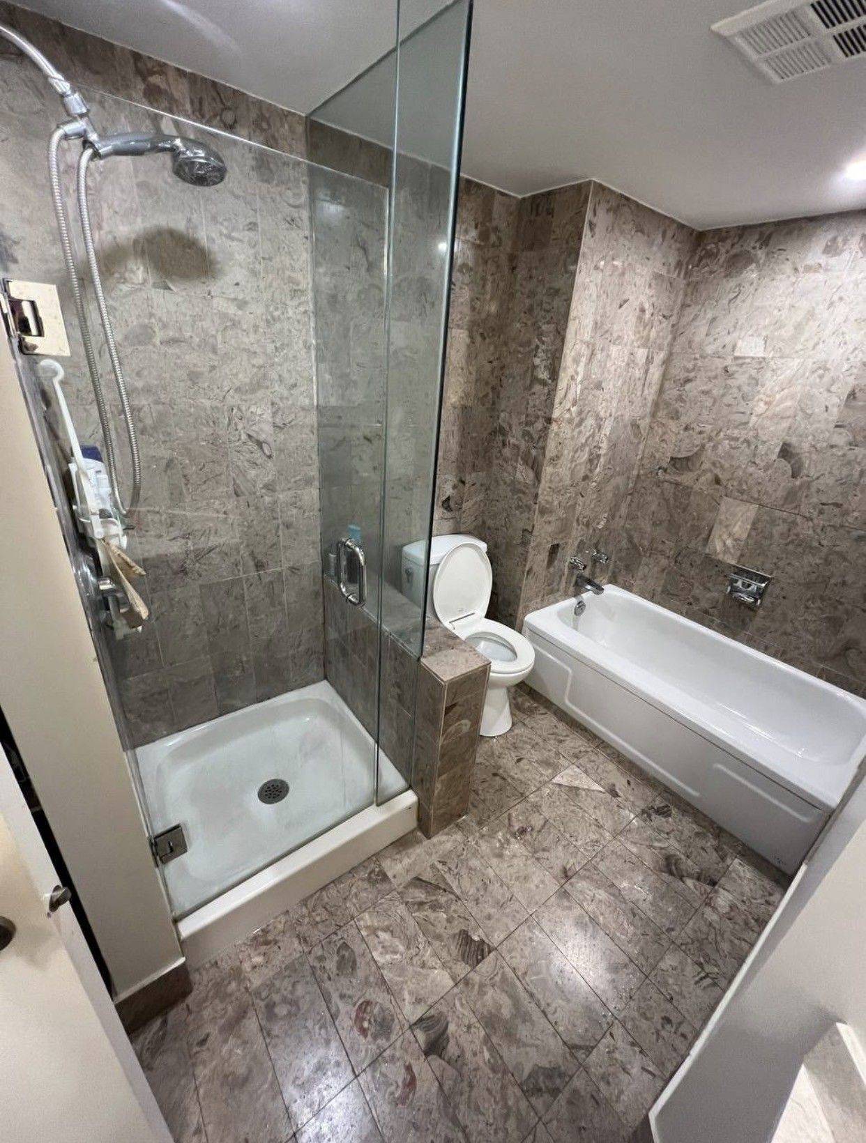 Toronto C14, ON M2M 4J3,5795 Yonge ST #605