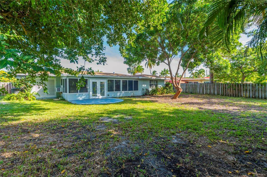 Deerfield Beach, FL 33441,827 SE 10th Ter