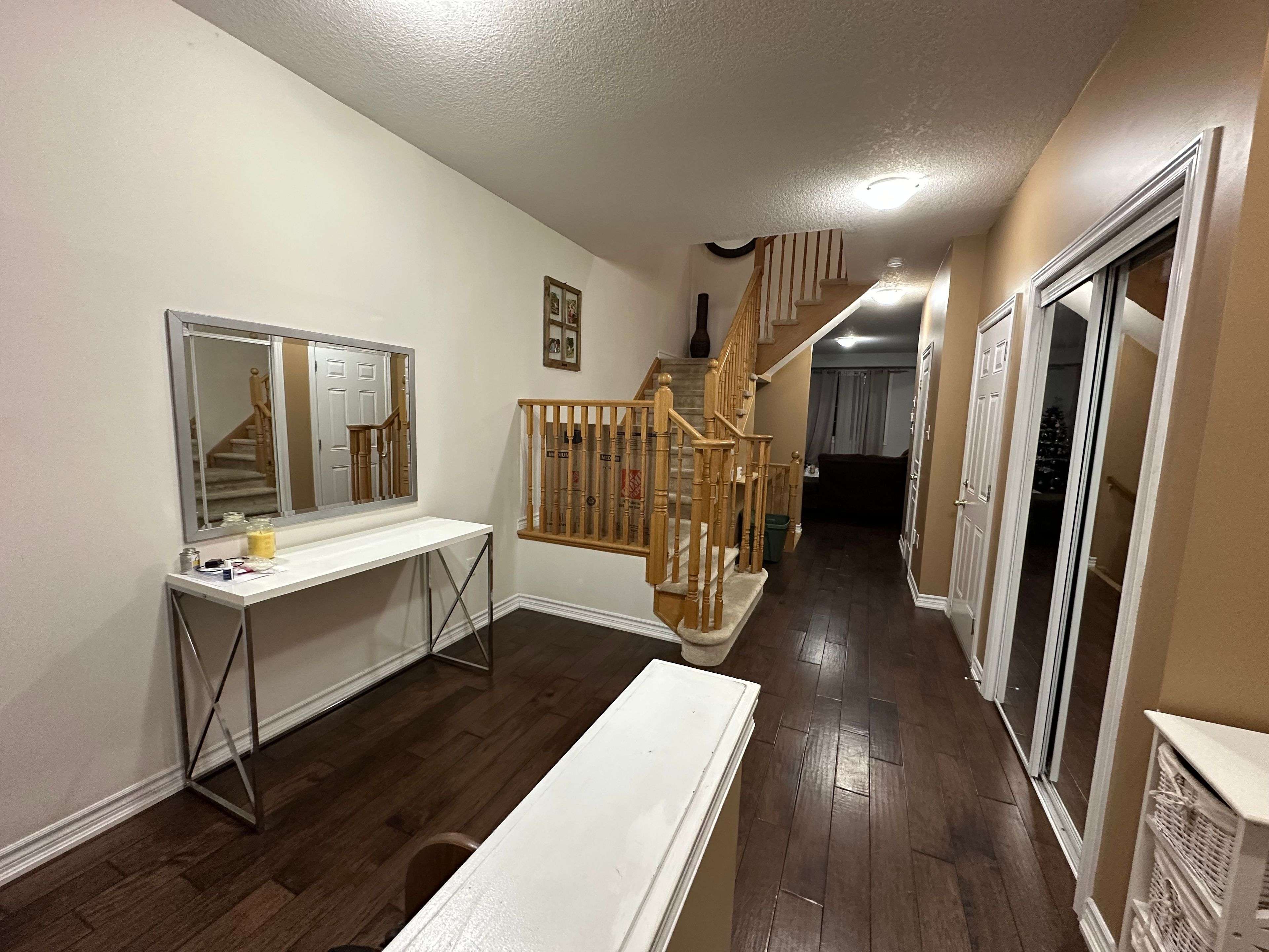 Milton, ON L9T 8L8,573 Murray Meadows PL