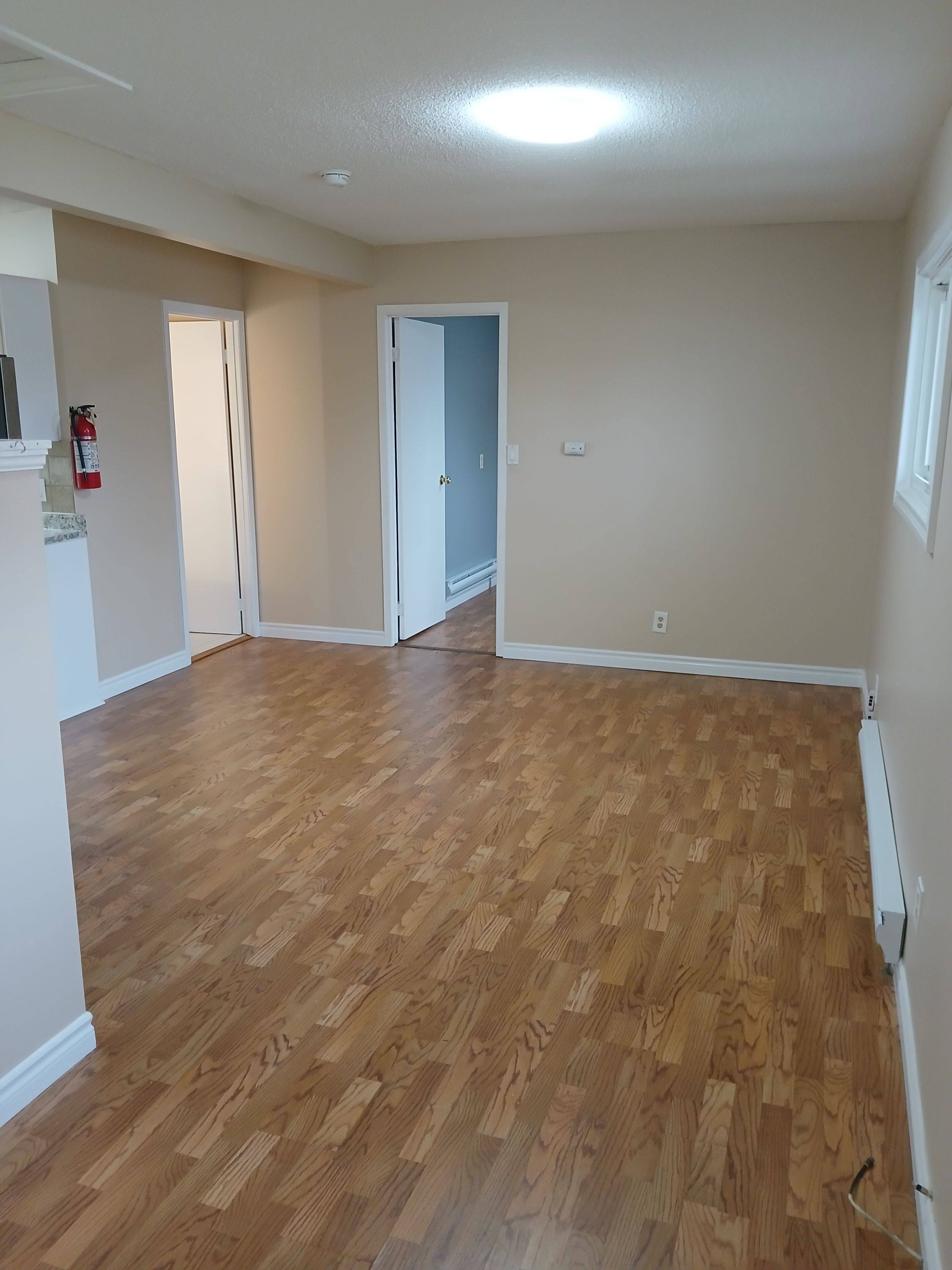 Niagara Falls, ON L2E 3S4,5583 Ontario AVE #B