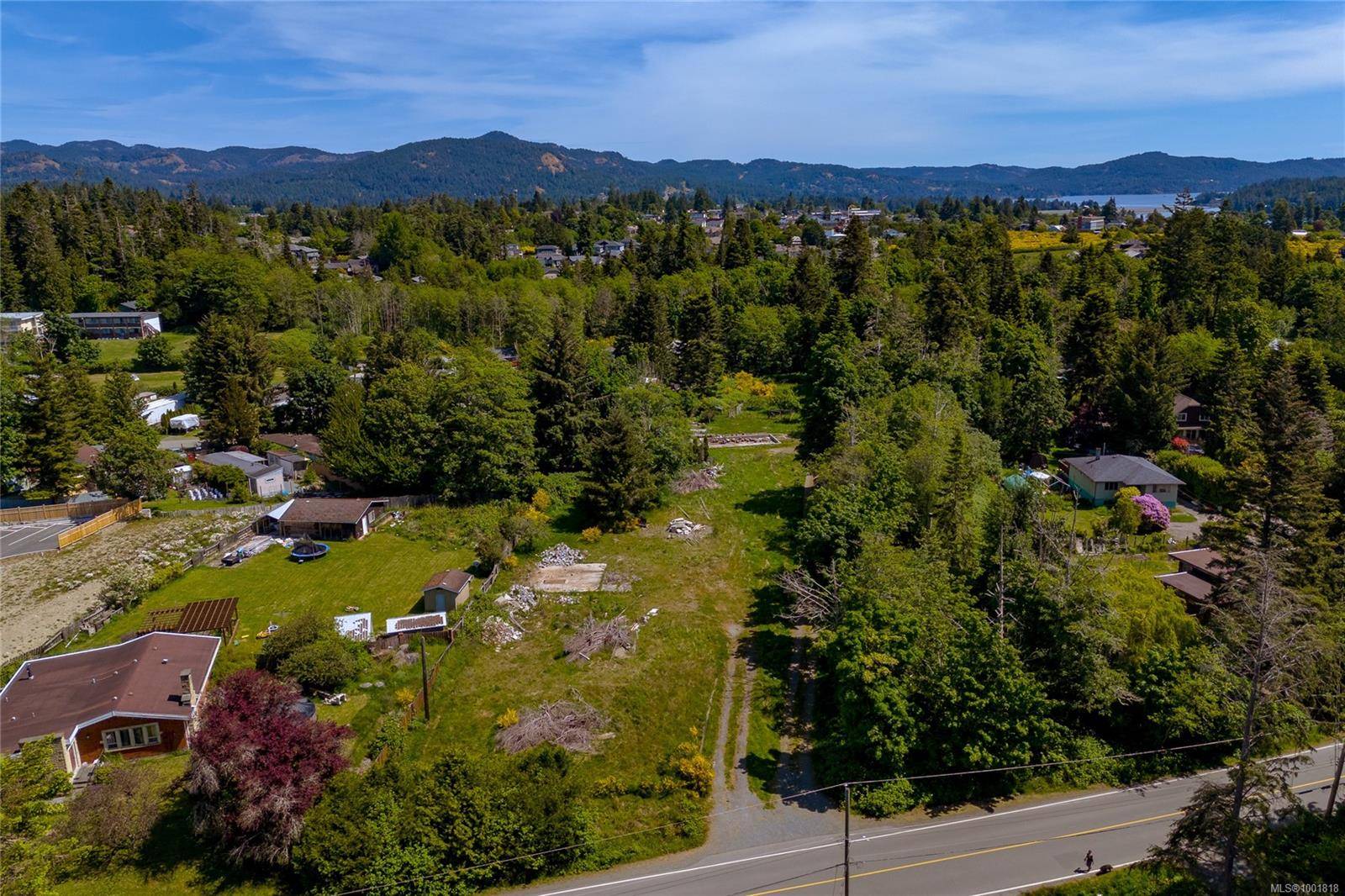 Sooke, BC V9Z 0N8,2033 Maple Ave