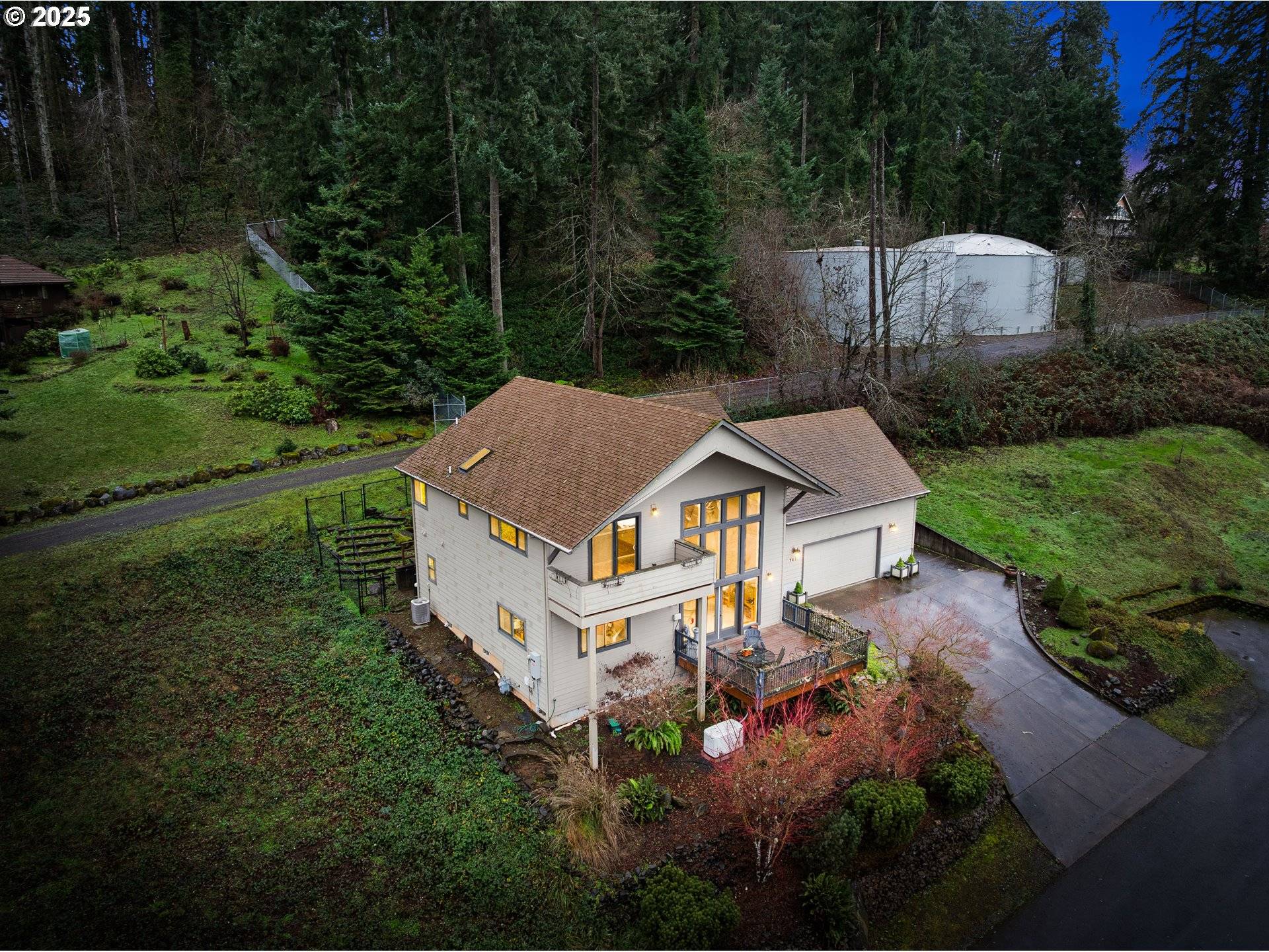 Creswell, OR 97426,747 HOLBROOK LN