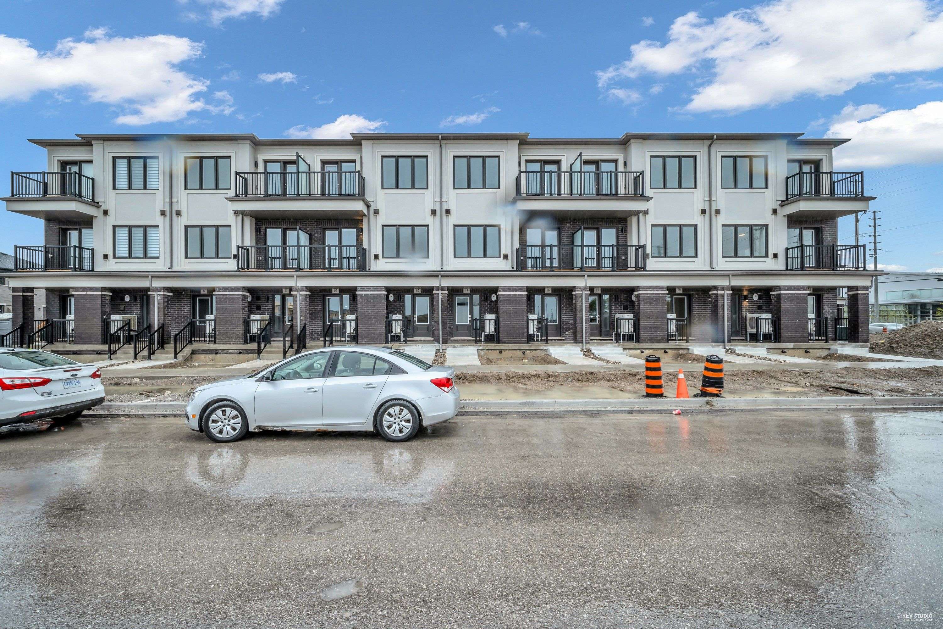 Richmond Hill, ON L4B 0H8,14 Matawin LN