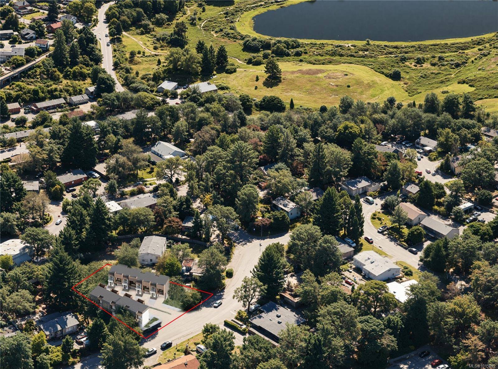 Saanich, BC V8X 3C7,997 Karen Cres