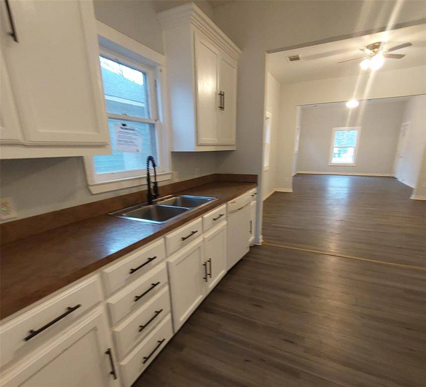 Denison, TX 75020,1328 W Woodard Street