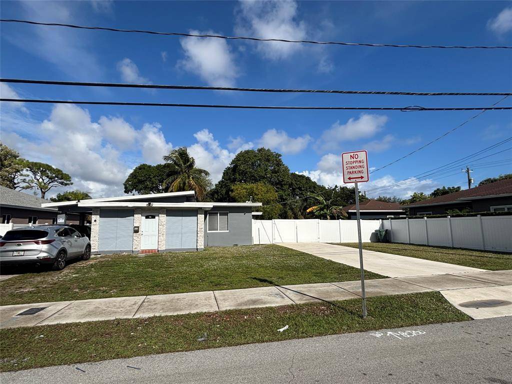 Oakland Park, FL 33334,935 NE 33rd St
