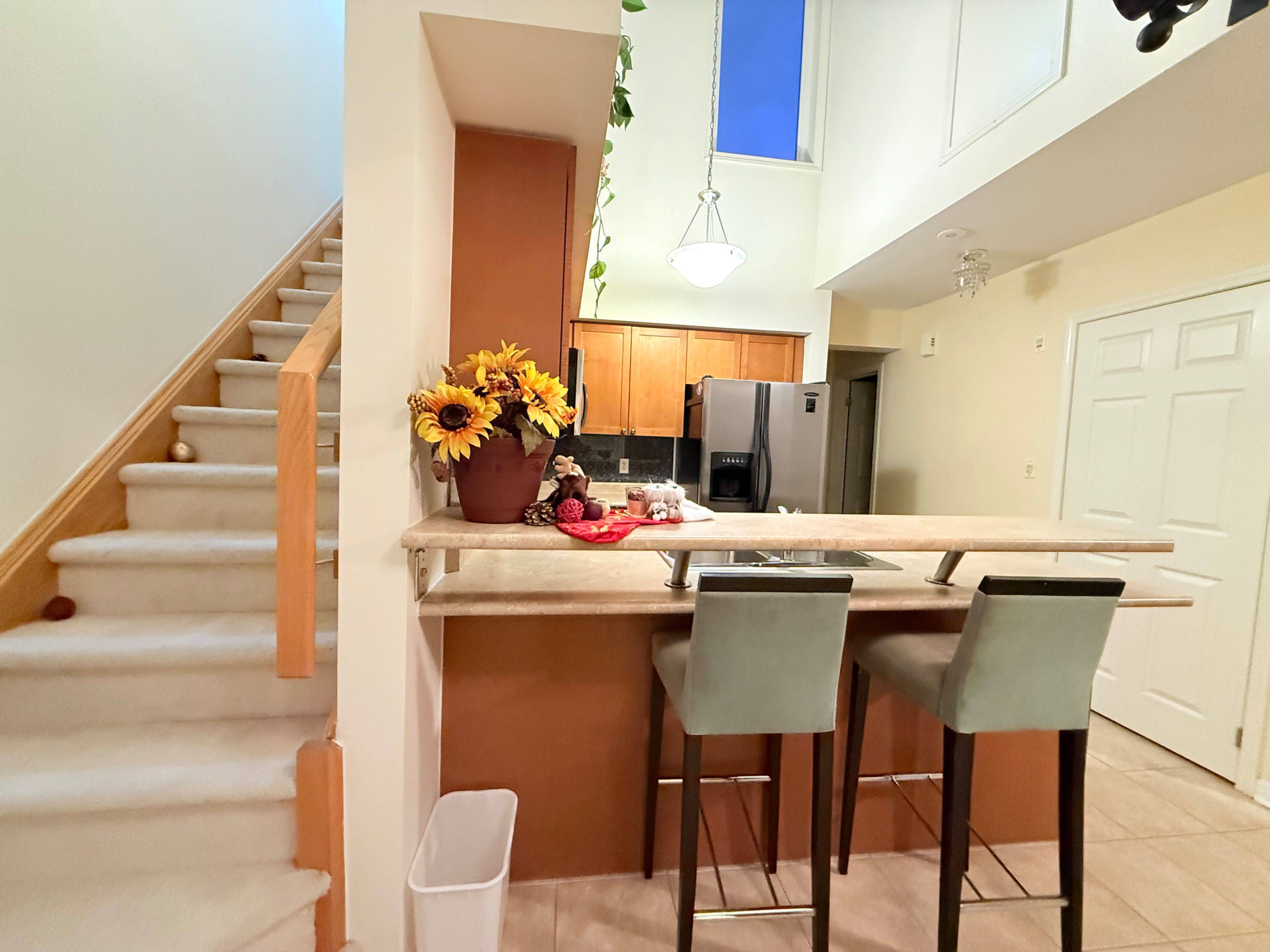 Mississauga, ON L5B 0B1,3032 Clayhill RD #3