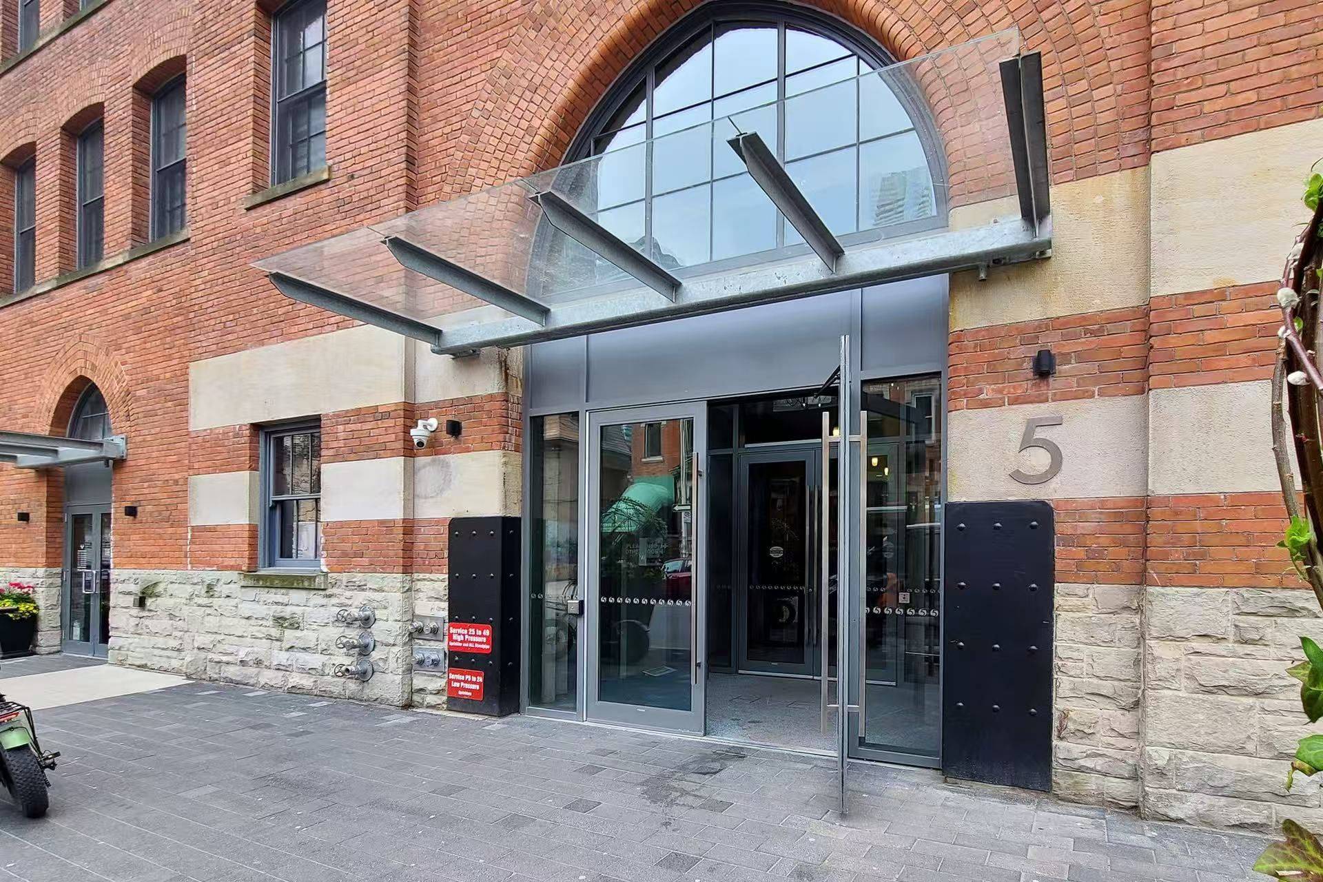 Toronto C01, ON M4Y 0B6,5 St Joseph ST #3505