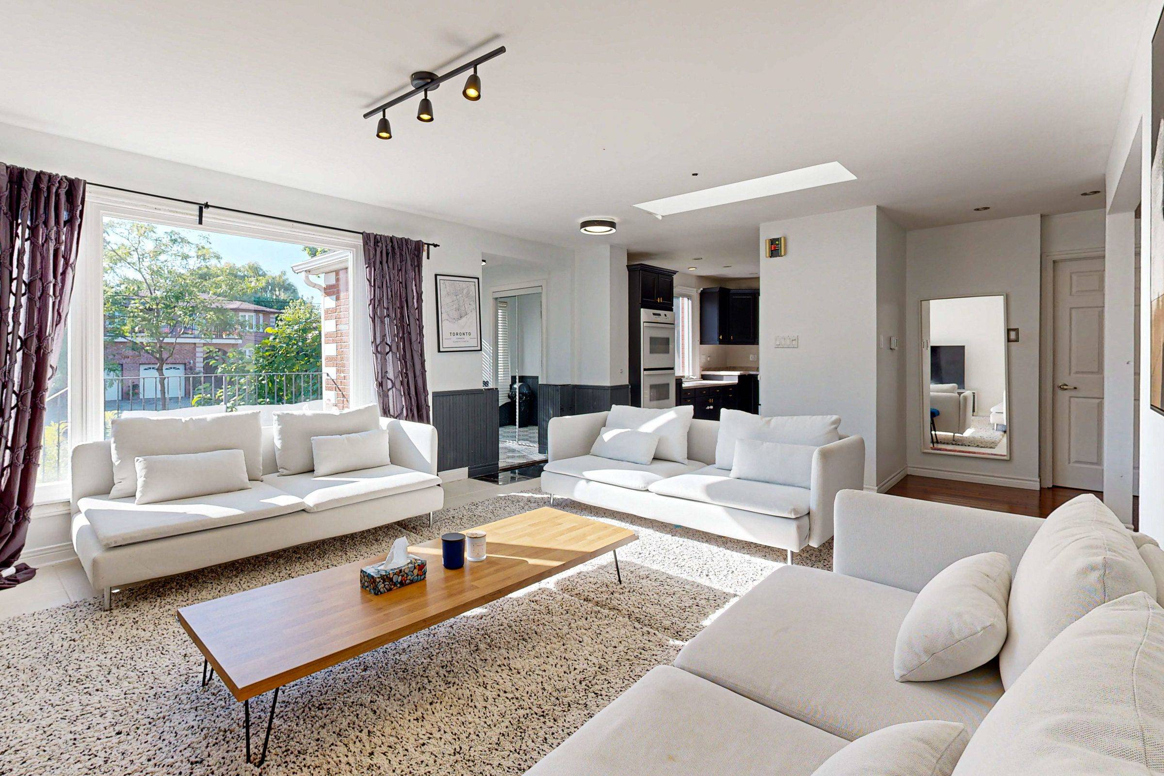 Oakville, ON L6H 1B3,125 LEIGLAND AVE