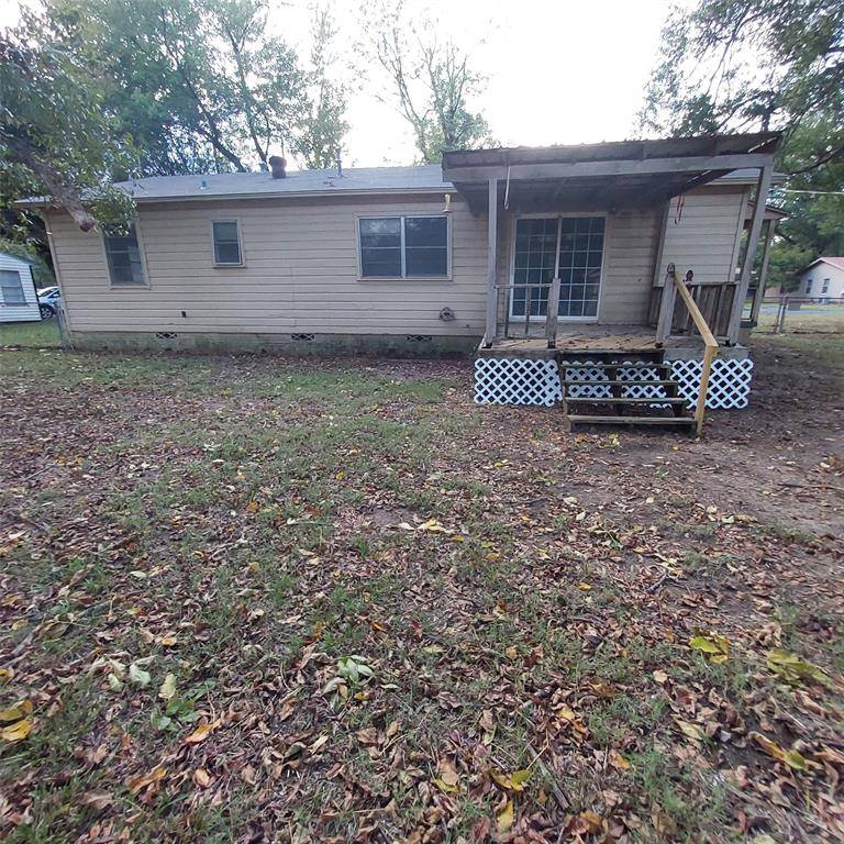 New Boston, TX 75570,318 N Frost Street