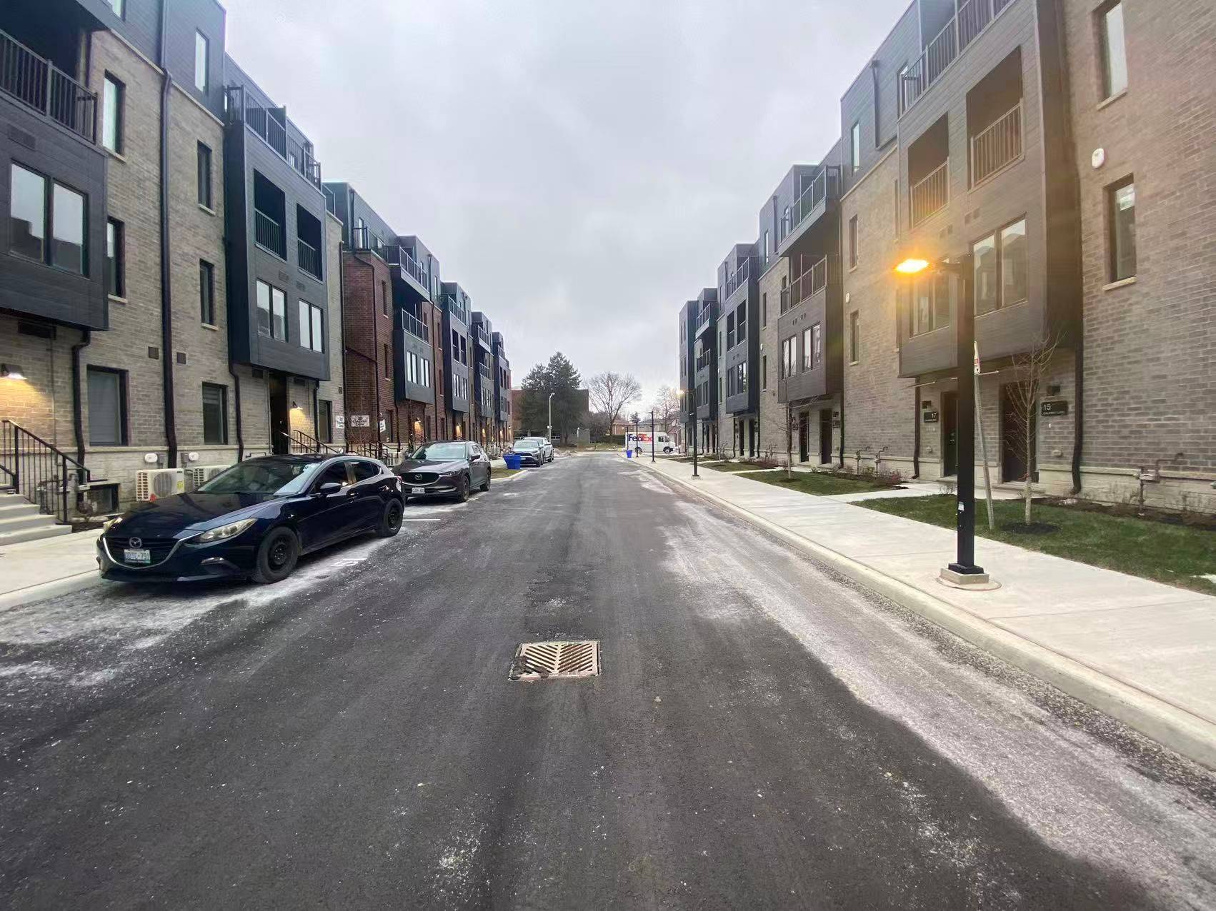 Toronto E05, ON M1W 2H1,10 CALAMINT LN #61