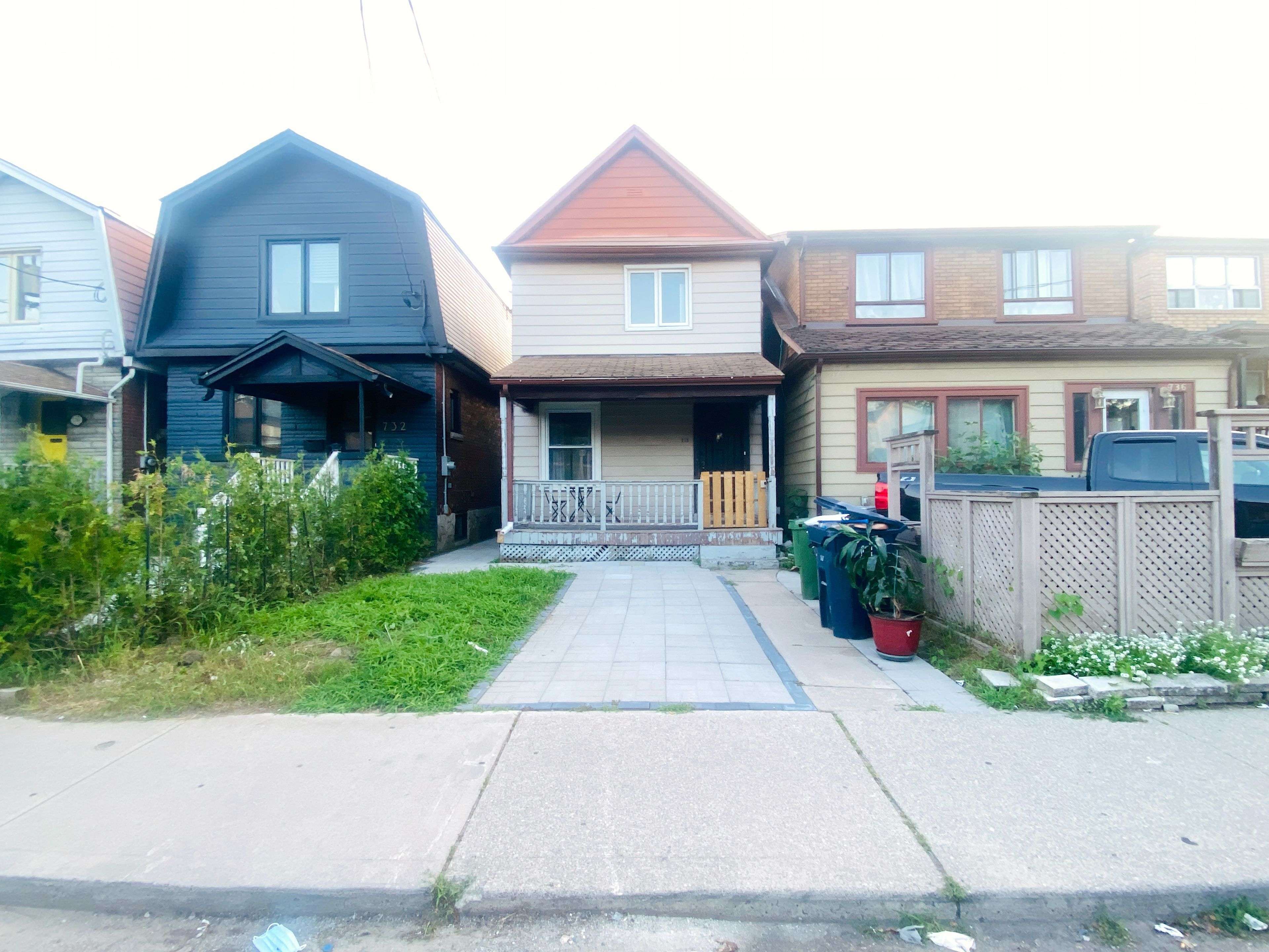 Toronto W02, ON M6S 3S5,734 Willard AVE #Bsmt