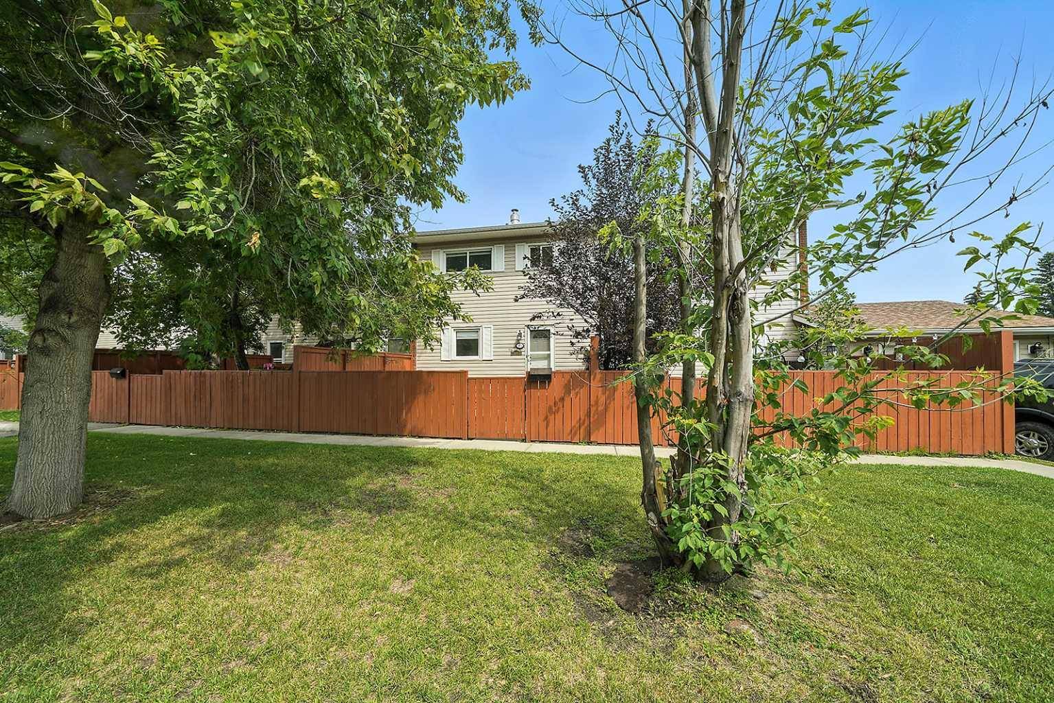 Red Deer, AB T4N 0B9,15 Stanton ST #13