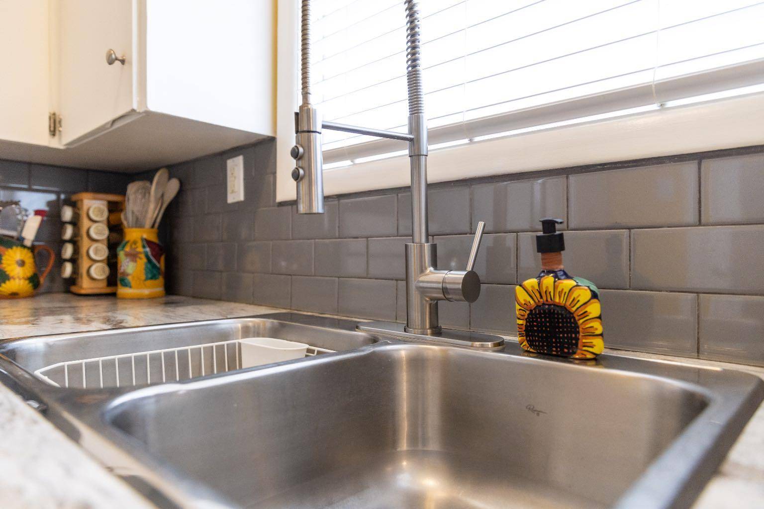 Red Deer, AB T4N4Z4,40 Fern RD