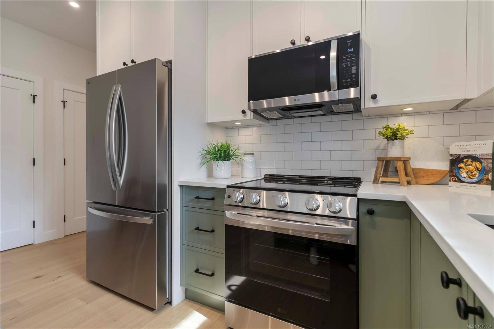 Victoria, BC V9A 2Z5,633 Belton Ave #1