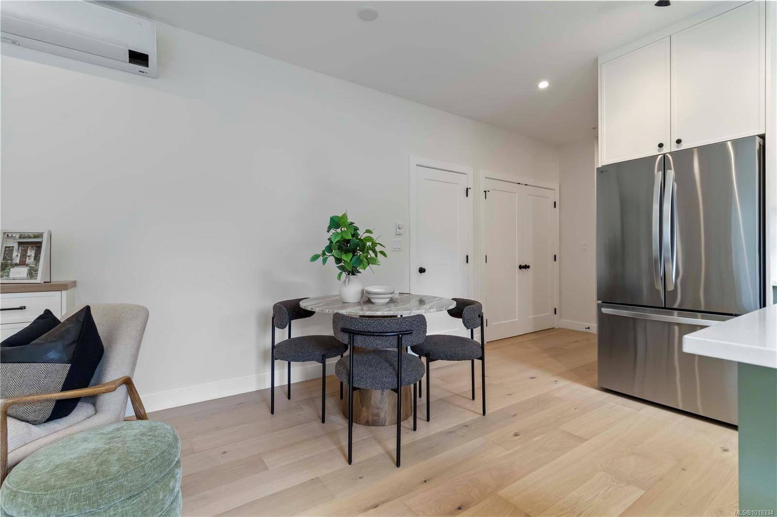 Victoria, BC V9A 2Z5,633 Belton Ave #1