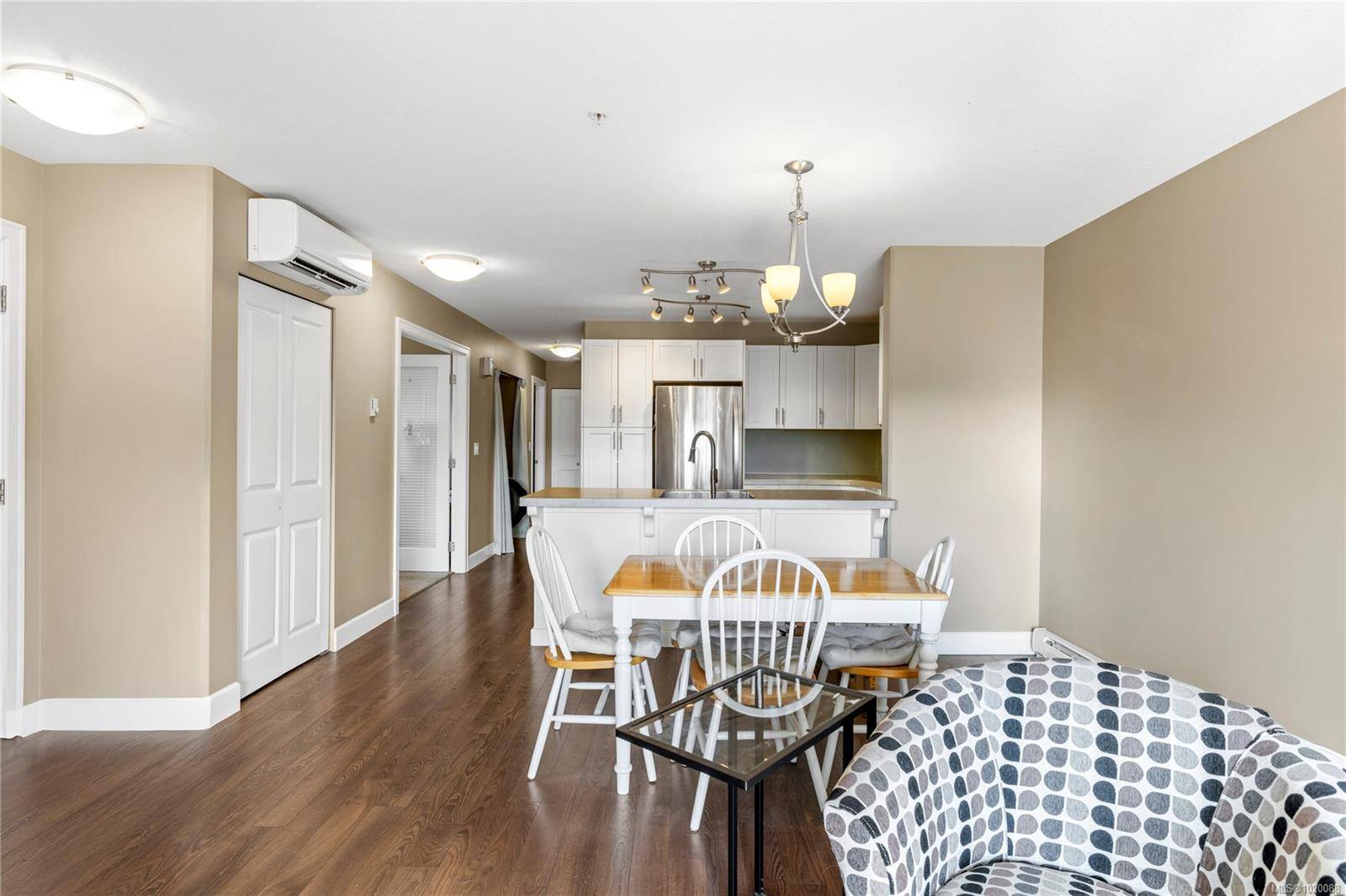 Nanaimo, BC V9T 0B5,5945 Kaden Pl #201