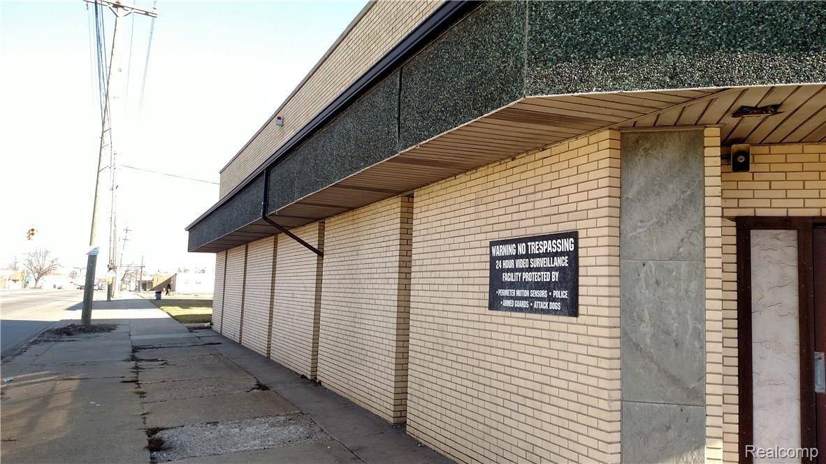 Detroit, MI 48234,17910 VAN DYKE ST